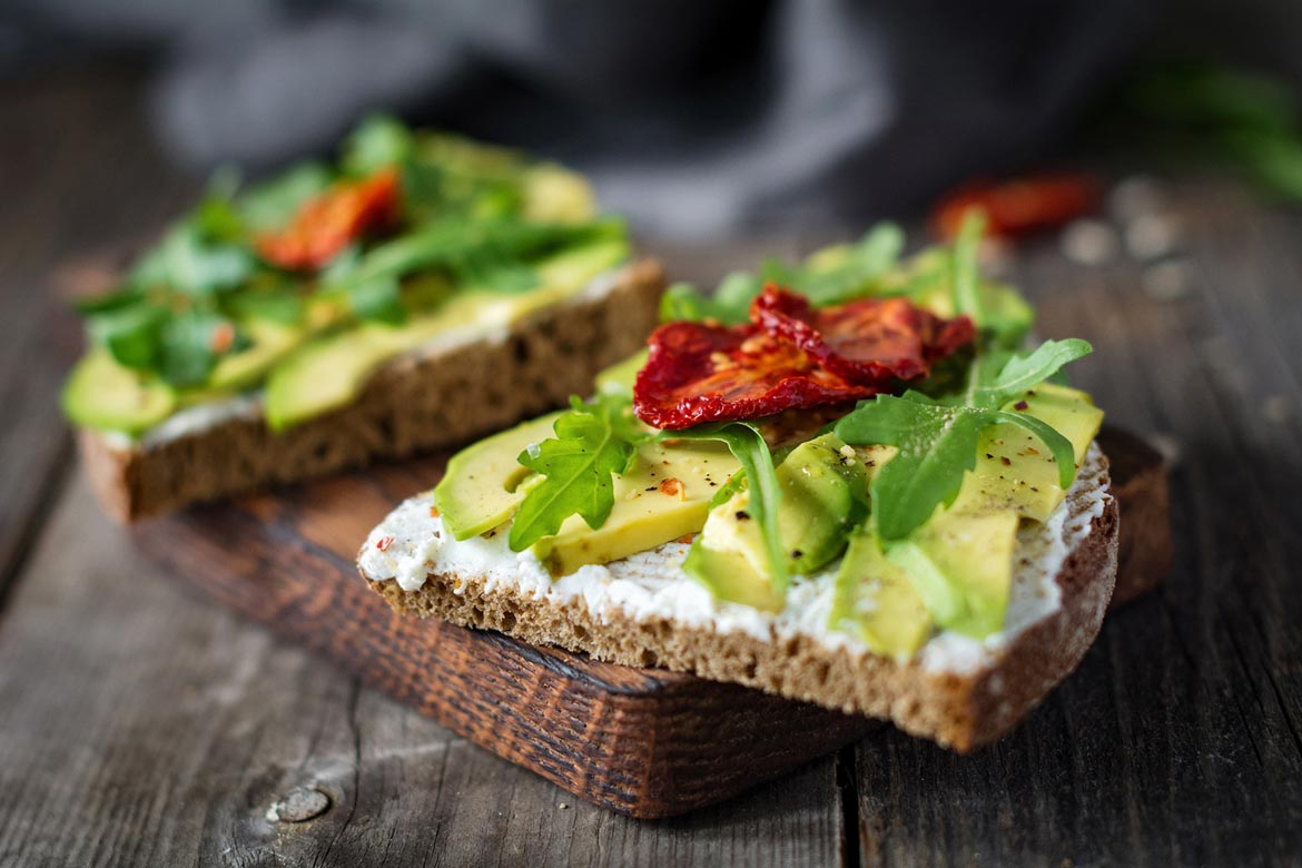 Vegan Avocado Toast with Sun-dried Tomatoes Recipe