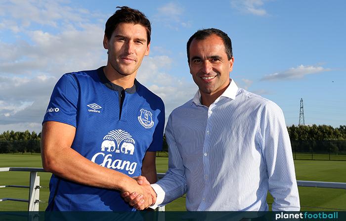 " Gareth Barry thời kỳ khoác áo Everton." width=