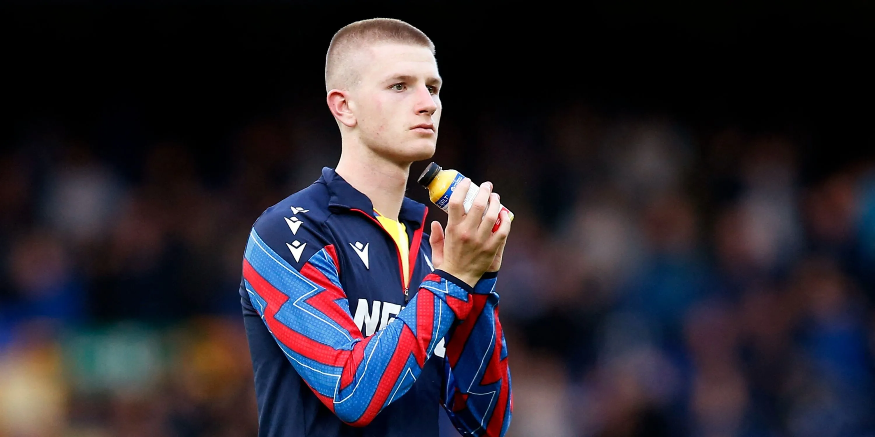Adam Wharton tiền vệ trẻ tài năng của Crystal Palace mục tiêu của Liverpool