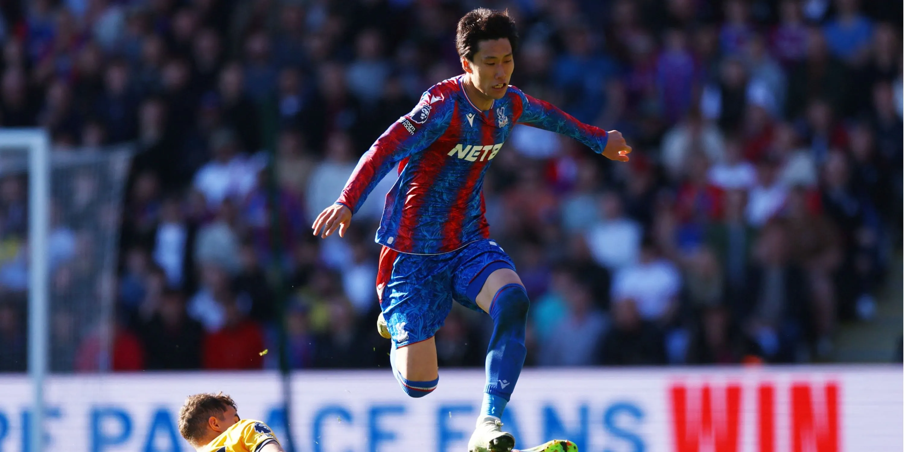 Daichi Kamada thể hiện kỹ năng trong màu áo Crystal Palace