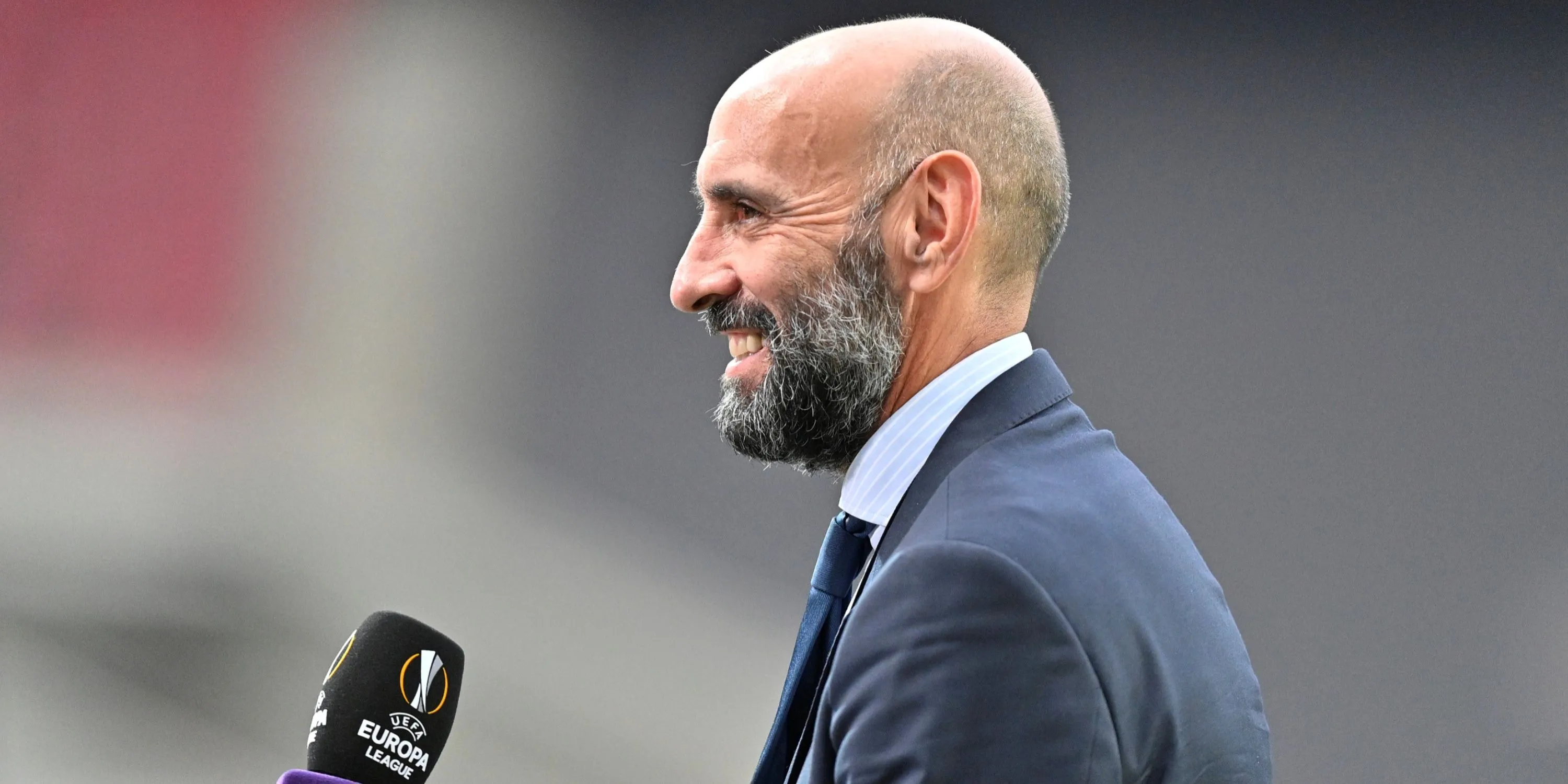 Giám đốc thể thao Monchi của Aston Villa đang trực tiếp thúc đẩy các thương vụ chuyển nhượng cho CLB tại Premier League.