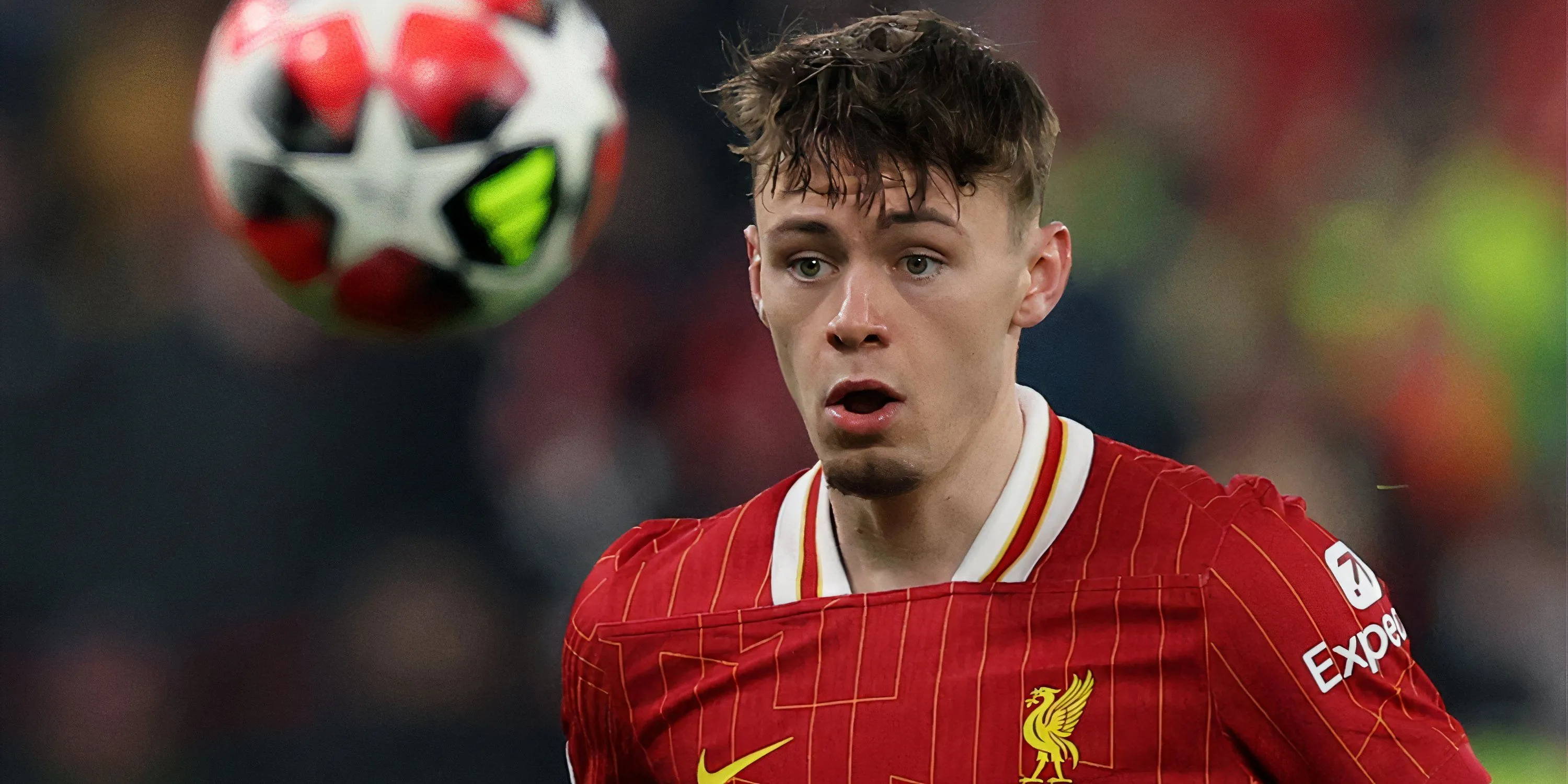 Hậu vệ phải Liverpool Conor Bradley thi đấu