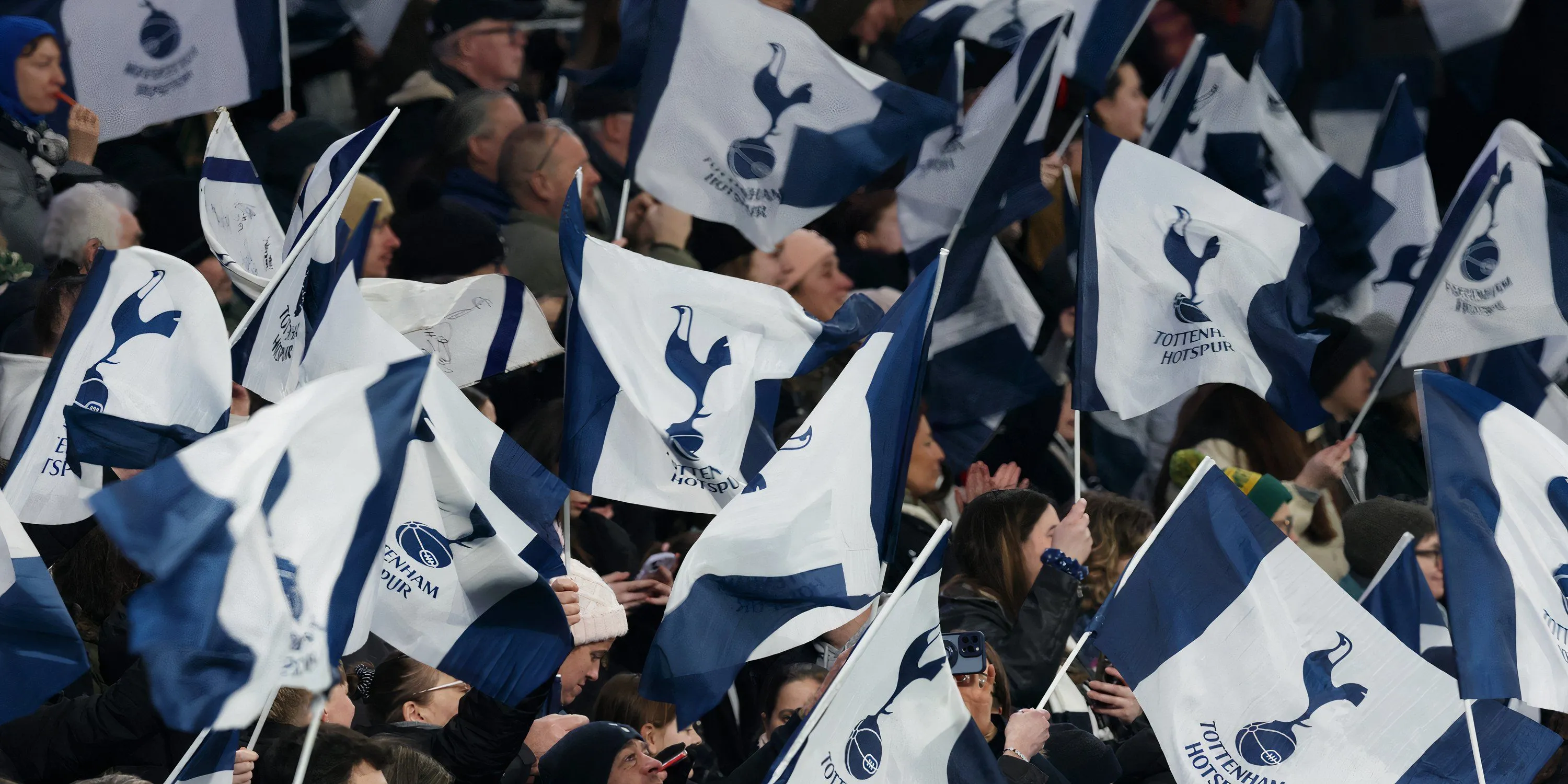 Hình ảnh biểu trưng cho các mục tiêu chuyển nhượng trung vệ của Tottenham Hotspur