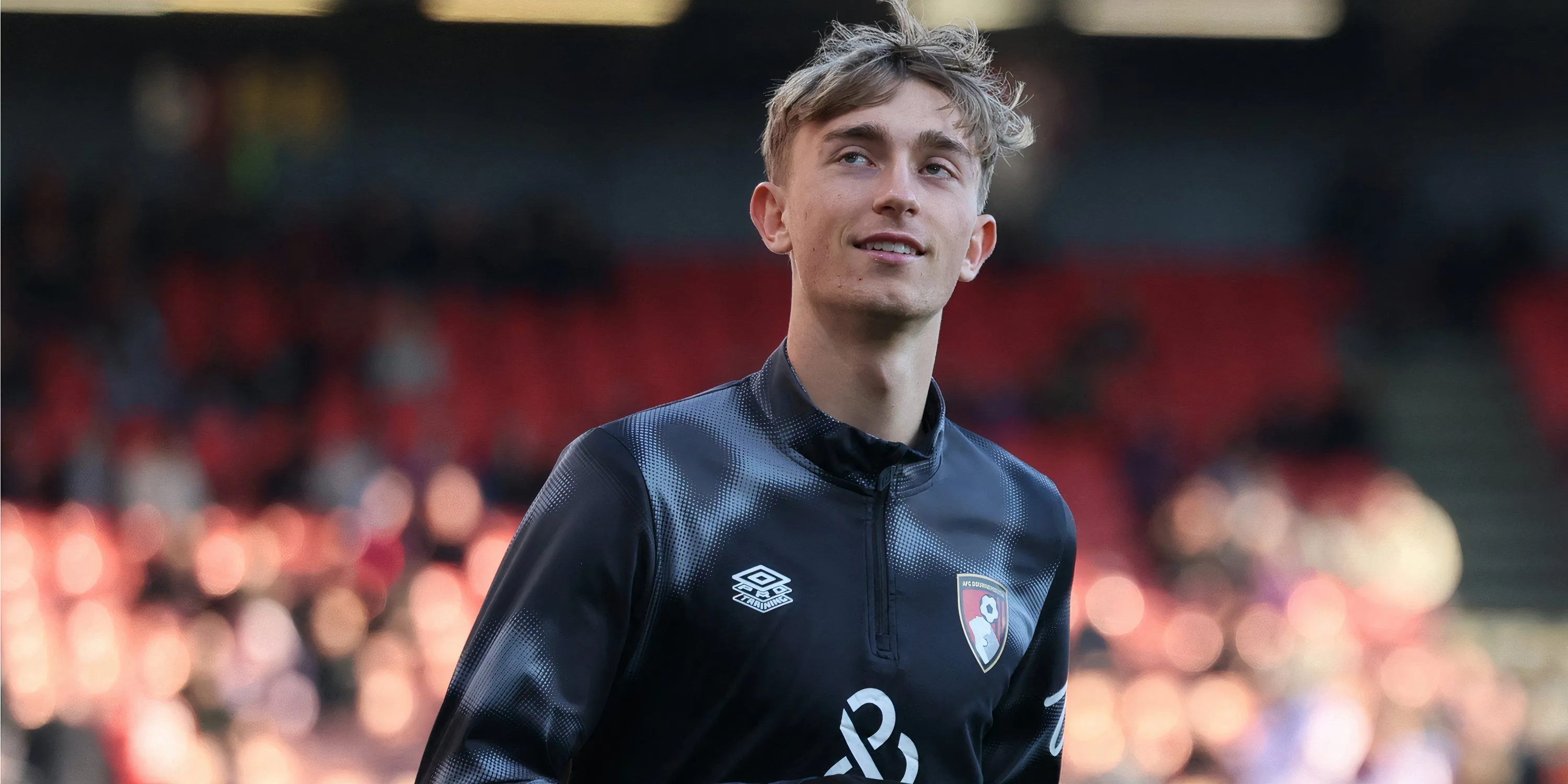 Trung vệ Dean Huijsen của Bournemouth trong một trận đấu tại Premier League