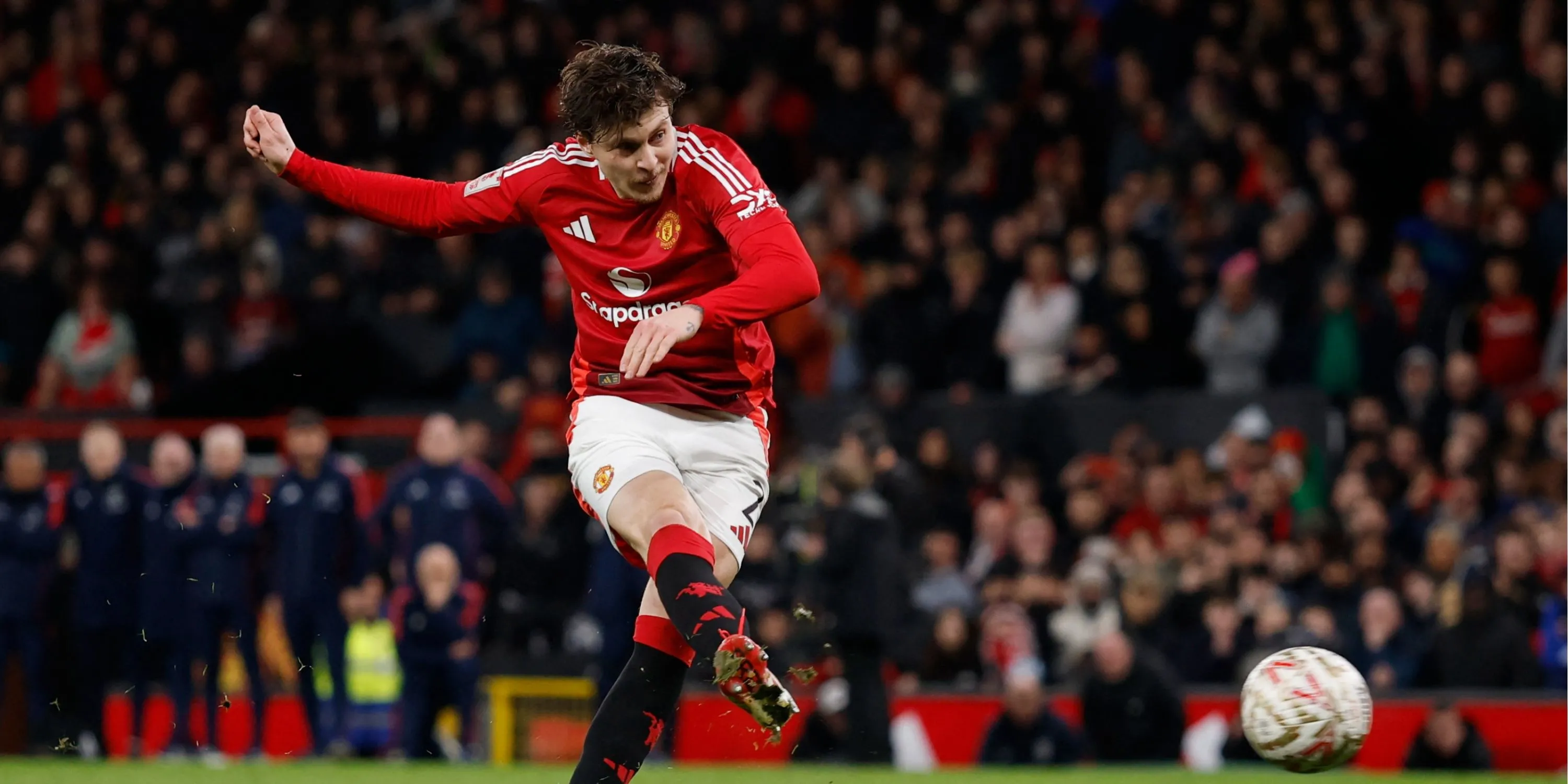 Victor Lindelof trong màu áo Manchester United