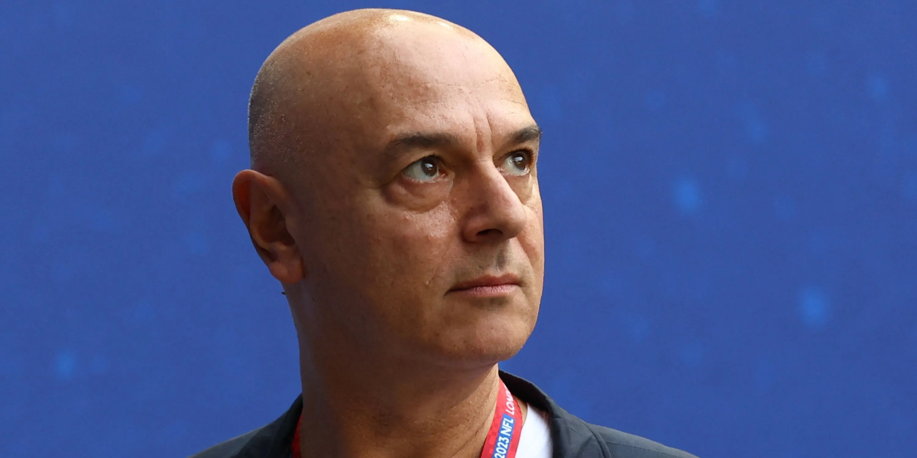 Chủ tịch Tottenham Daniel Levy theo dõi trận đấu