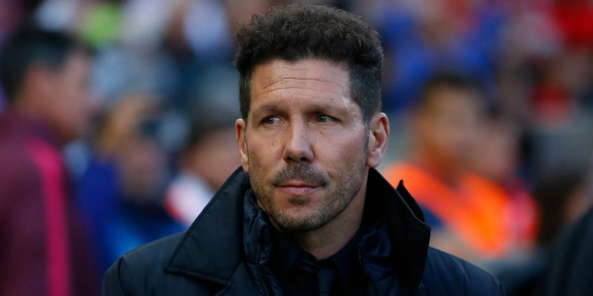 HLV Diego Simeone đầy cá tính trên đường biên của Atletico Madrid