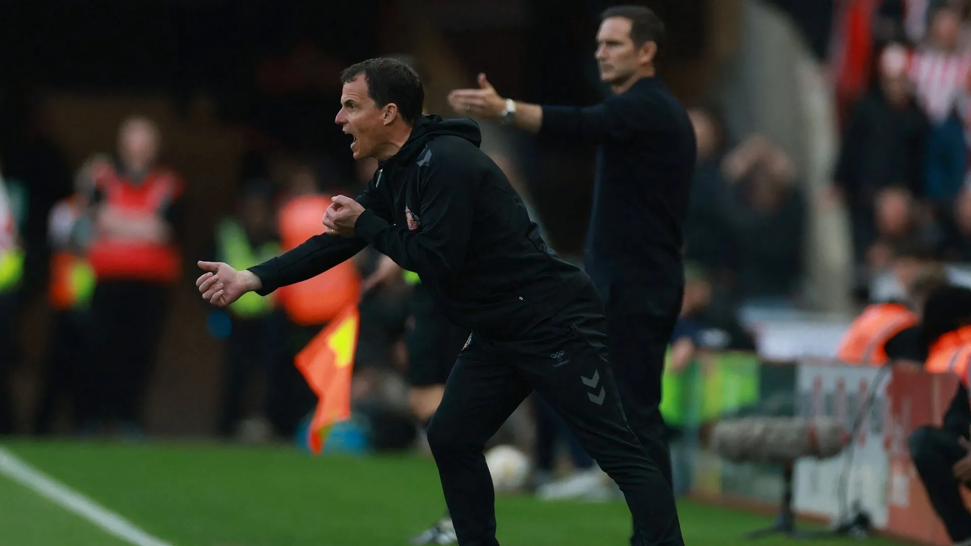 HLV Regis Le Bris của Sunderland trong trận bán kết play-off gặp Coventry City.