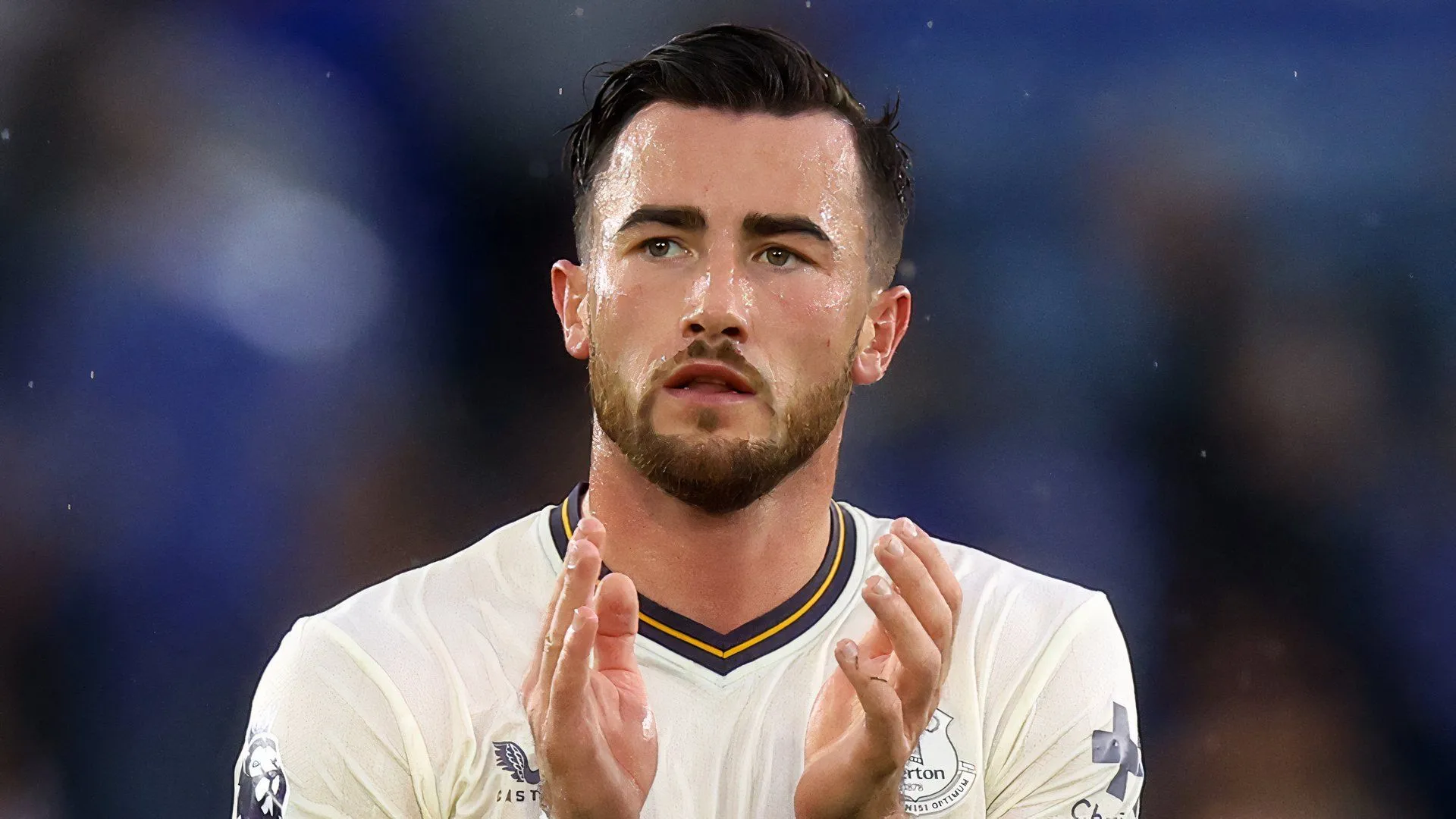 Jack Harrison thi đấu trong màu áo Everton