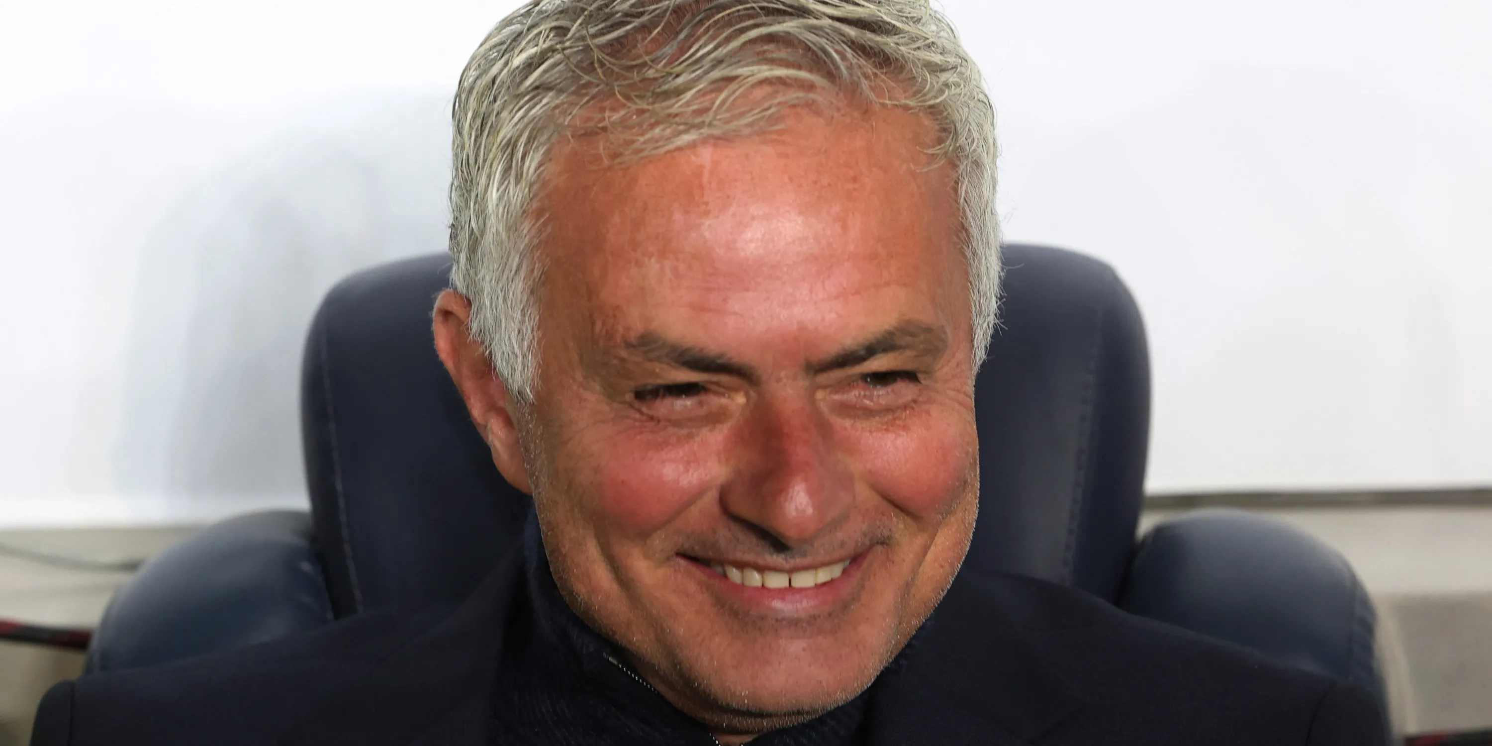 Jose Mourinho, 'Người Đặc Biệt' với sự nghiệp huấn luyện lẫy lừng