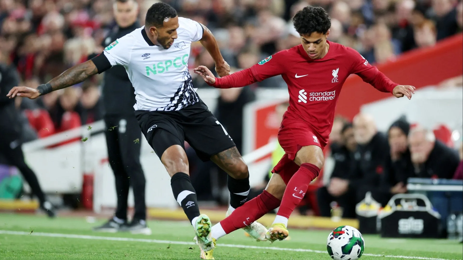 Nathaniel Mendez-Laing trong màu áo Derby County mùa giải này