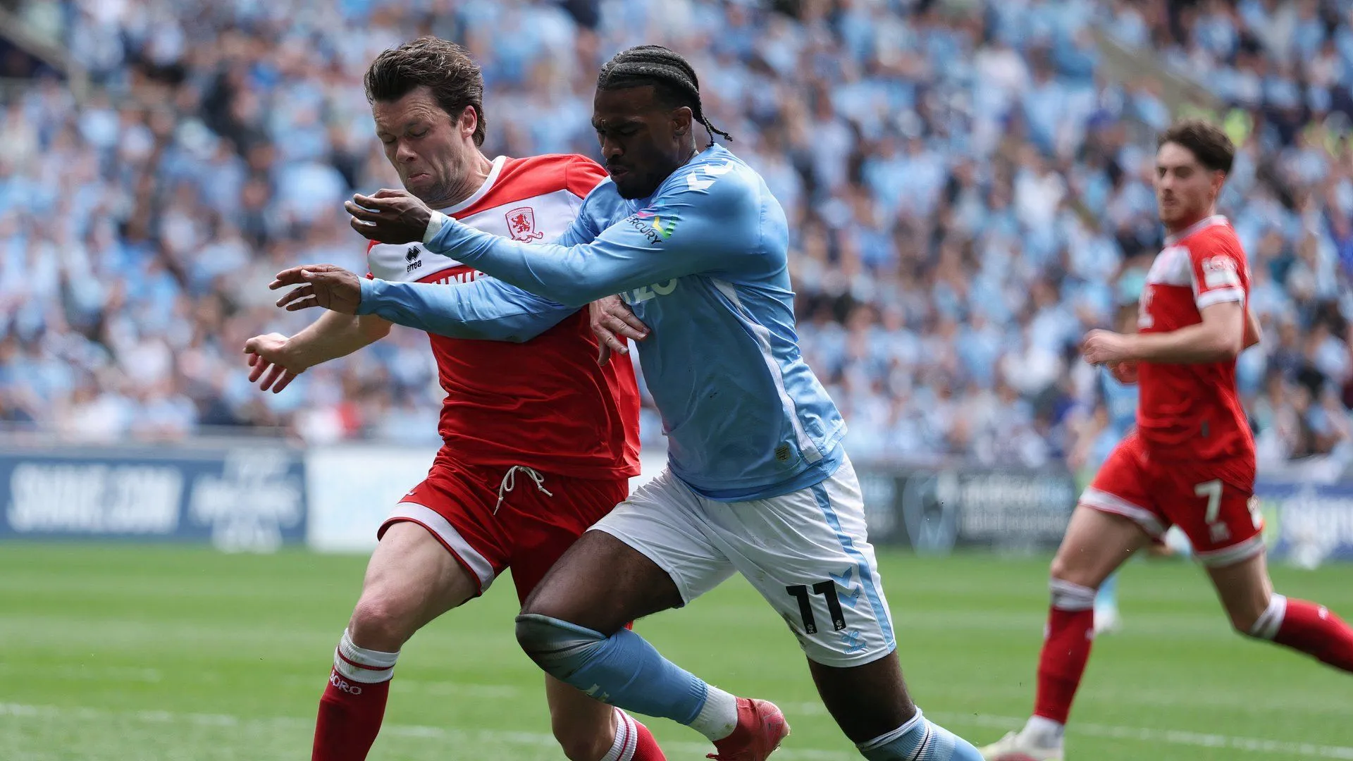 Tiền đạo Haji Wright trong trận đấu của Coventry City tại giải Championship