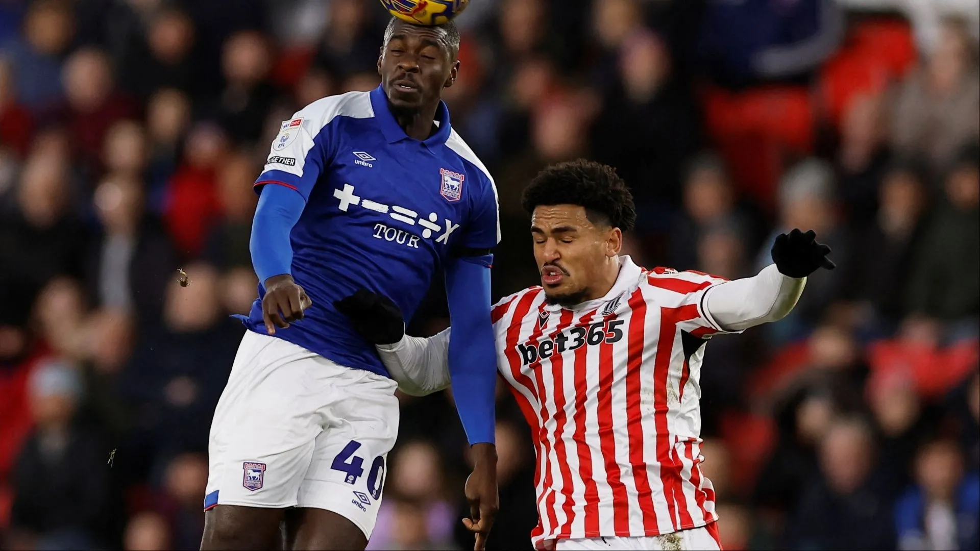Trận đấu giữa Ipswich Town và Stoke City tại giải Championship