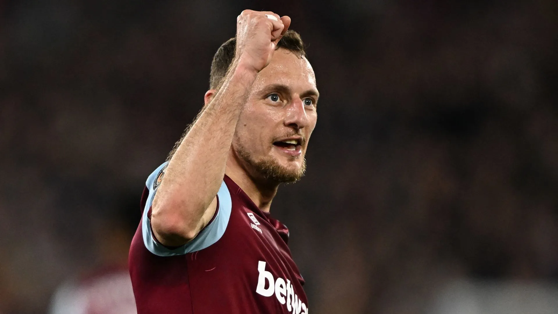 Vladimir Coufal trong màu áo West Ham tại Europa League