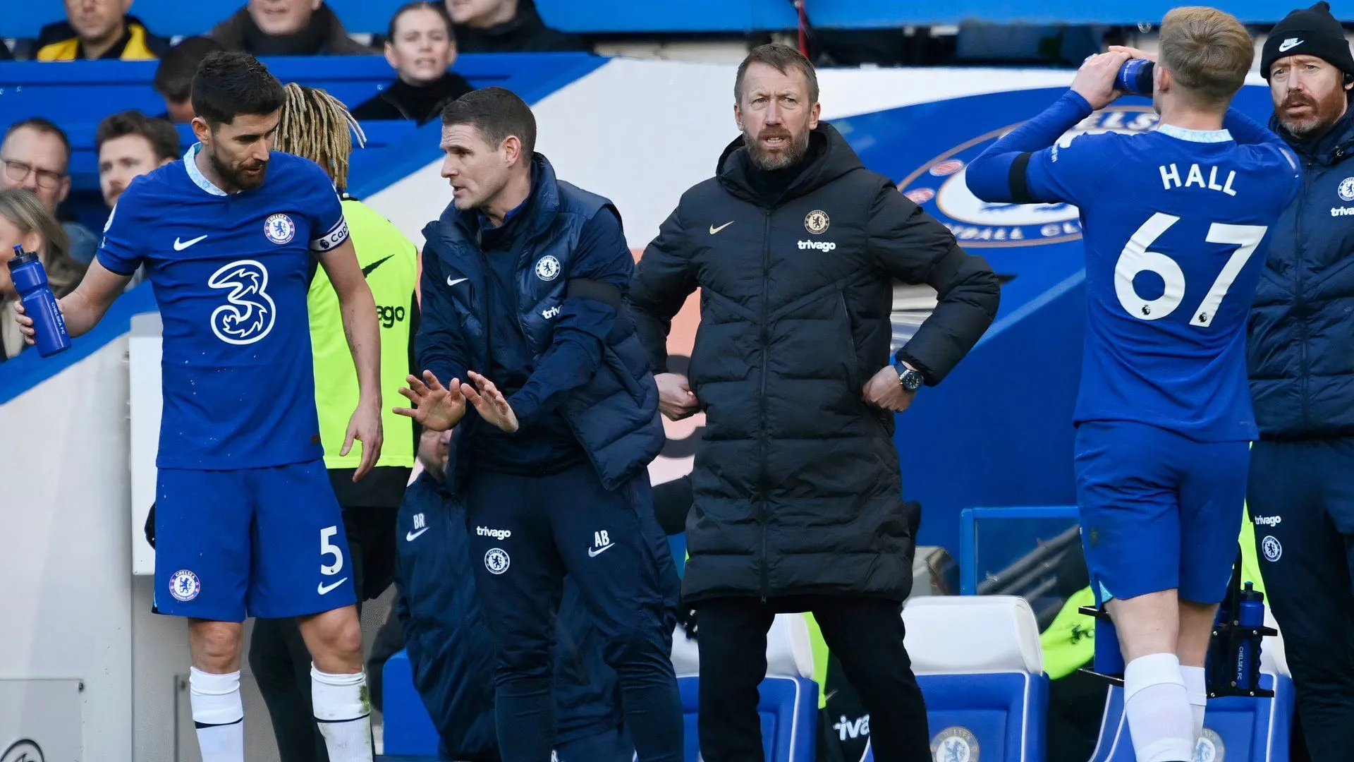 Anthony Barry, trợ lý huấn luyện viên đội tuyển Anh, được xem xét cho vị trí HLV trưởng Ipswich Town