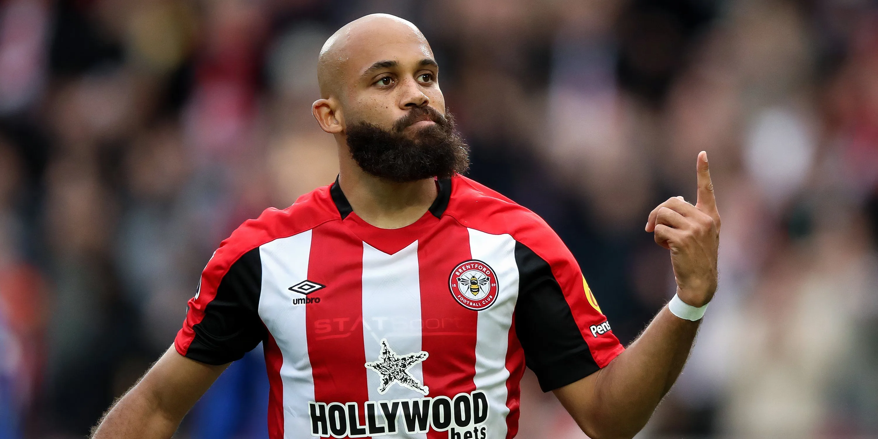 Bryan Mbeumo ăn mừng bàn thắng trong màu áo Brentford, mục tiêu của Man Utd