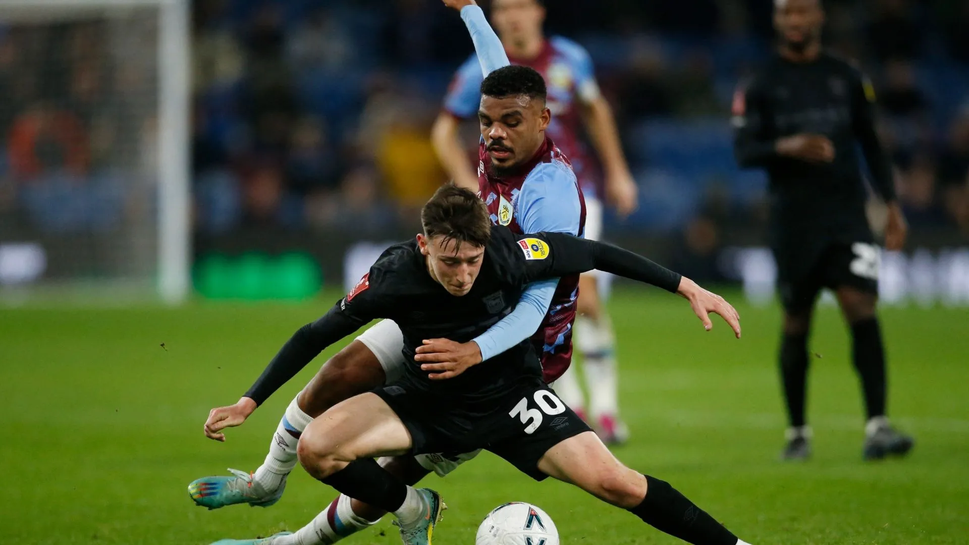 Chân dung Cameron Humphreys, cầu thủ tiềm năng của Ipswich Town