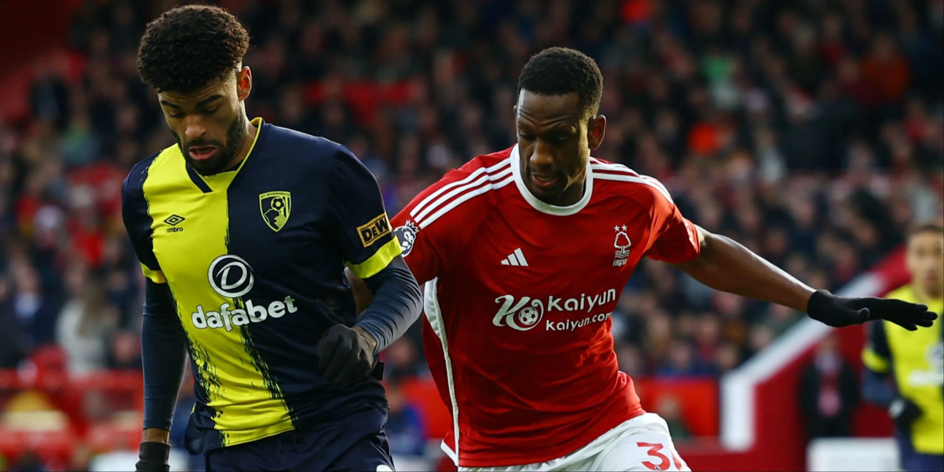 Đội hình Nottingham Forest ăn mừng bàn thắng, thể hiện tinh thần đoàn kết tại City Ground