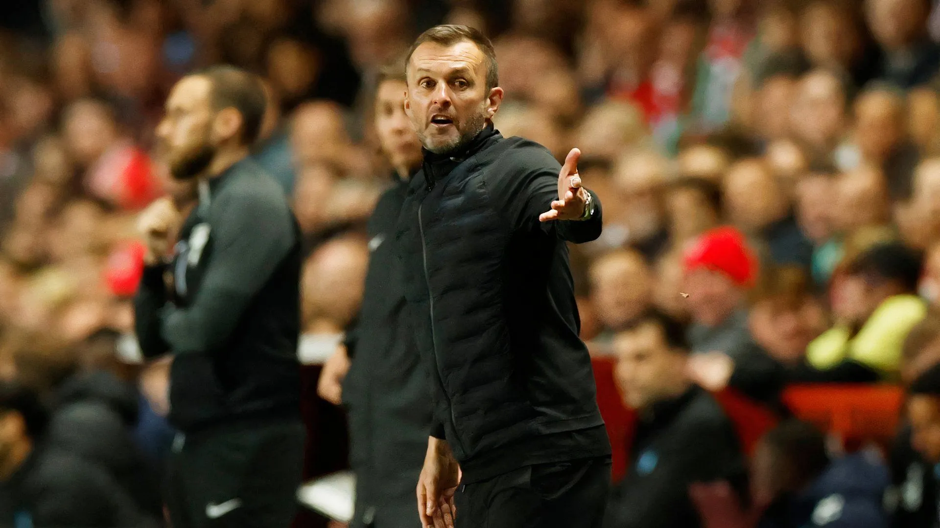 Huấn luyện viên Nathan Jones của Charlton Athletic phát biểu về sự ra đi của Thierry Small