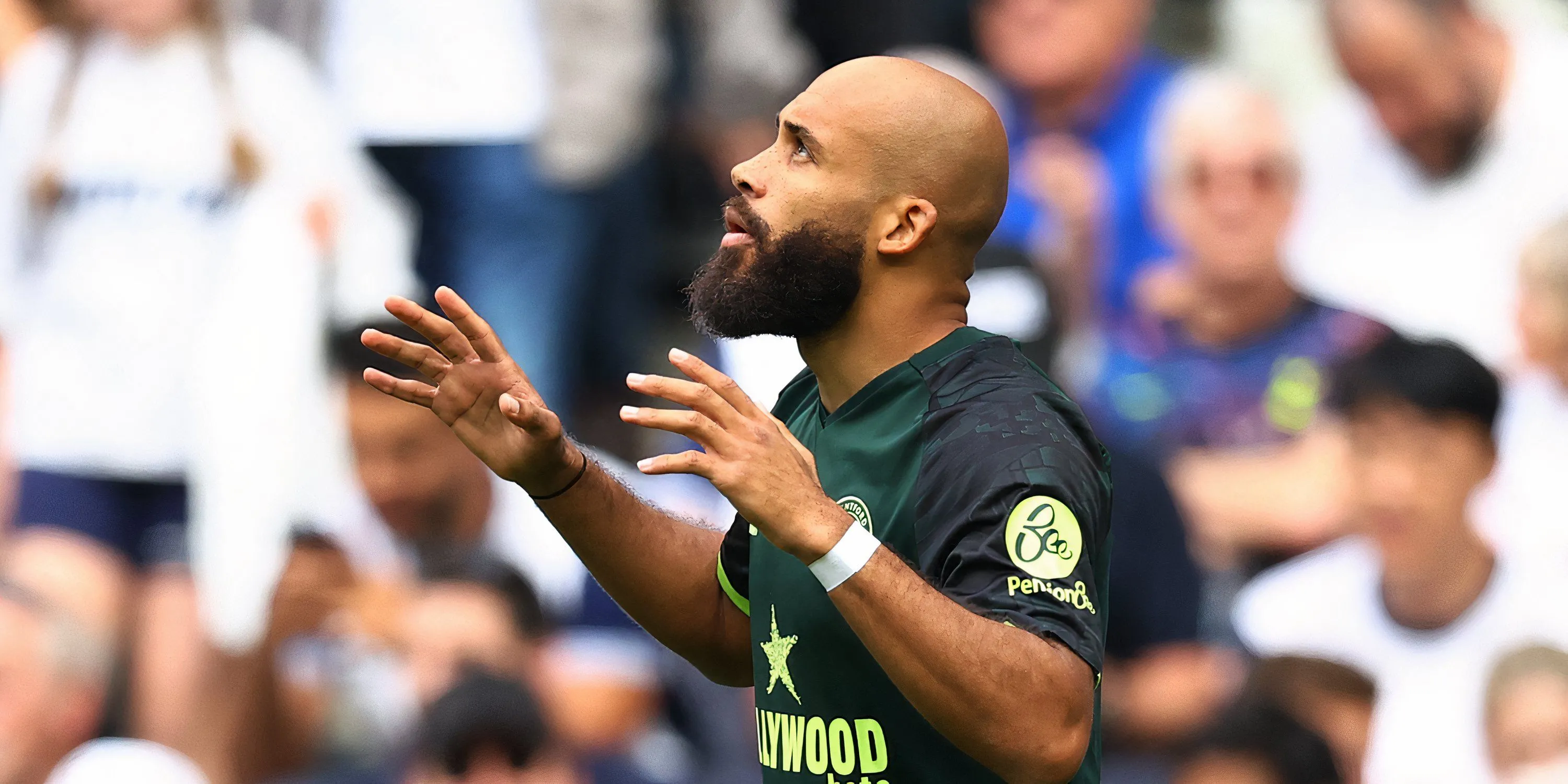 Tiền đạo Bryan Mbeumo trong màu áo Brentford, mục tiêu chuyển nhượng của Man Utd
