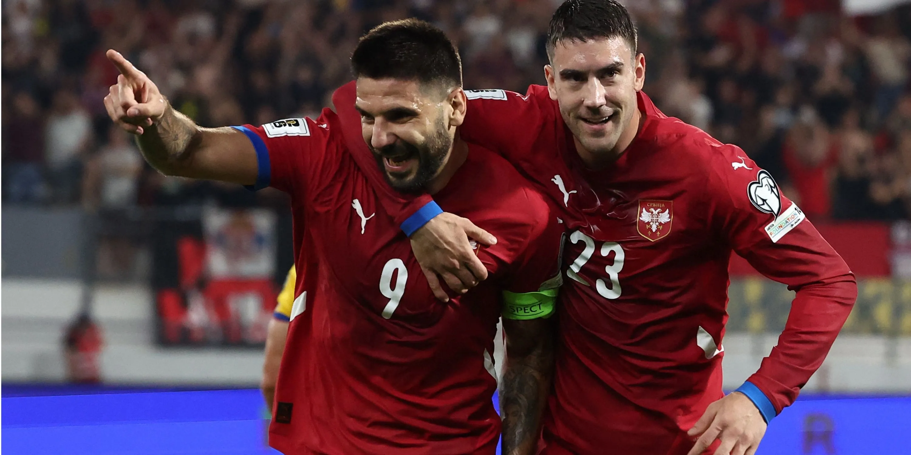 Aleksandar Mitrovic trong màu áo đội tuyển quốc gia Serbia