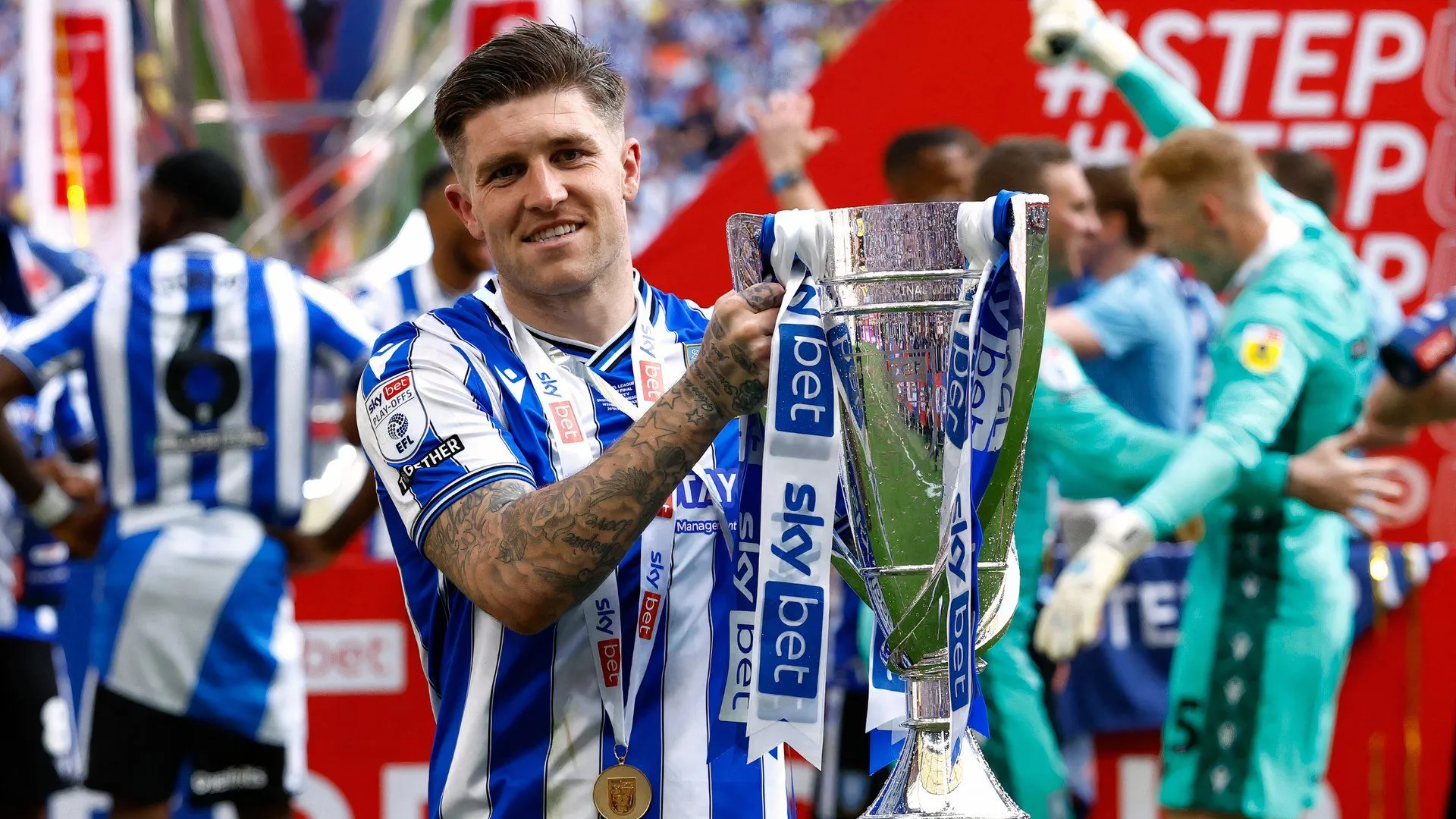 Cầu thủ Josh Windass trong màu áo Sheffield Wednesday thi đấu tại Championship.