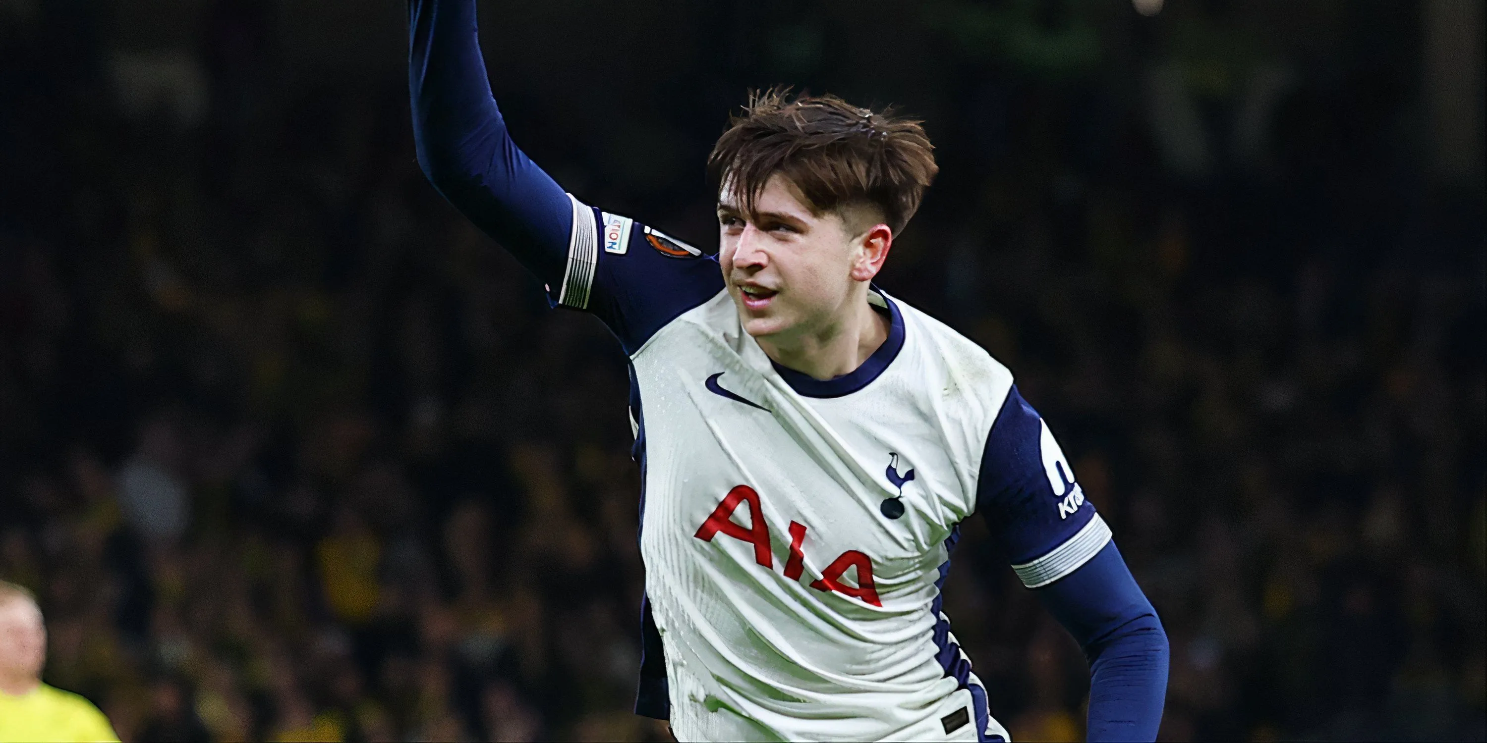 Cầu thủ trẻ tài năng Mikey Moore của Tottenham, mục tiêu cho mượn của Rangers.
