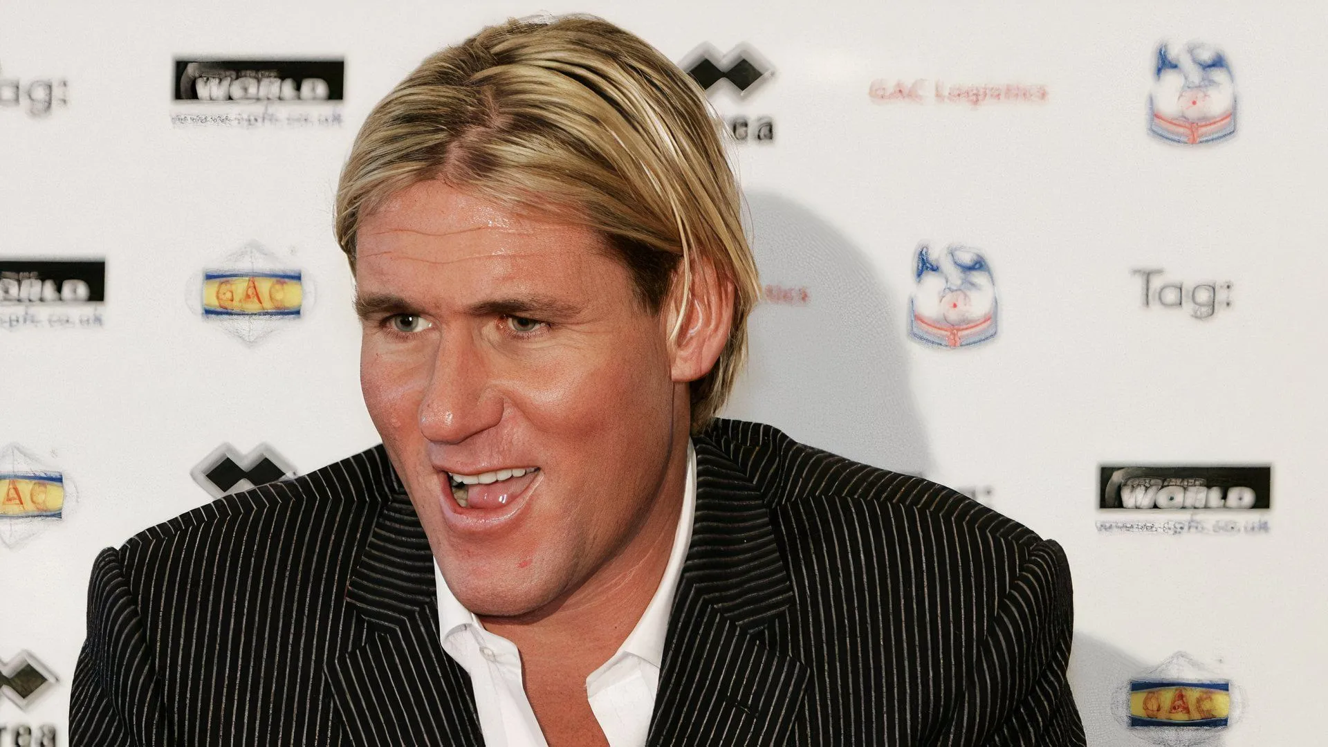 Chuyên gia bóng đá Simon Jordan trên TalkSPORT, người đã chỉ trích hành vi của HLV Marti Cifuentes
