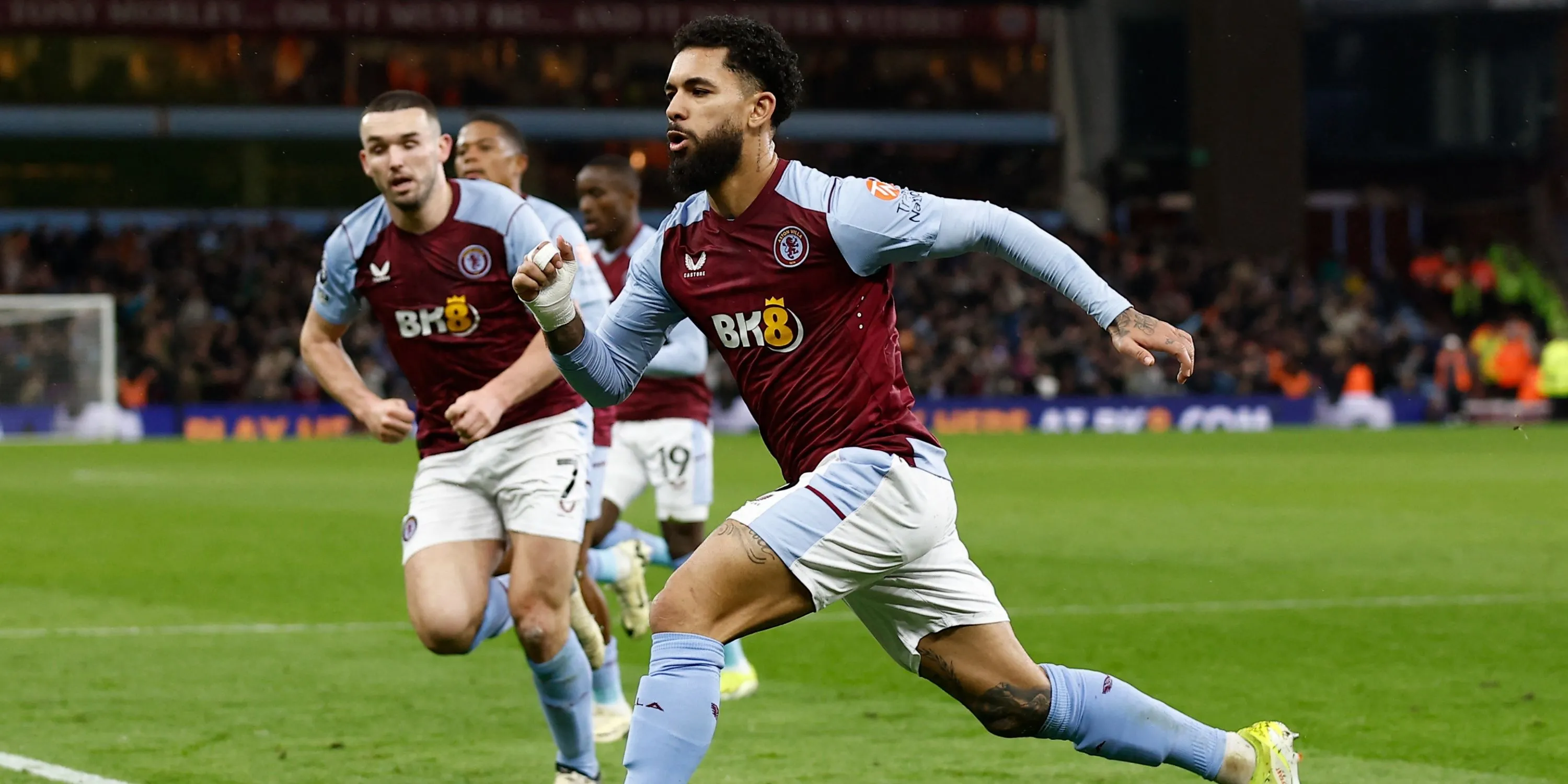 Douglas Luiz trong màu áo Juventus