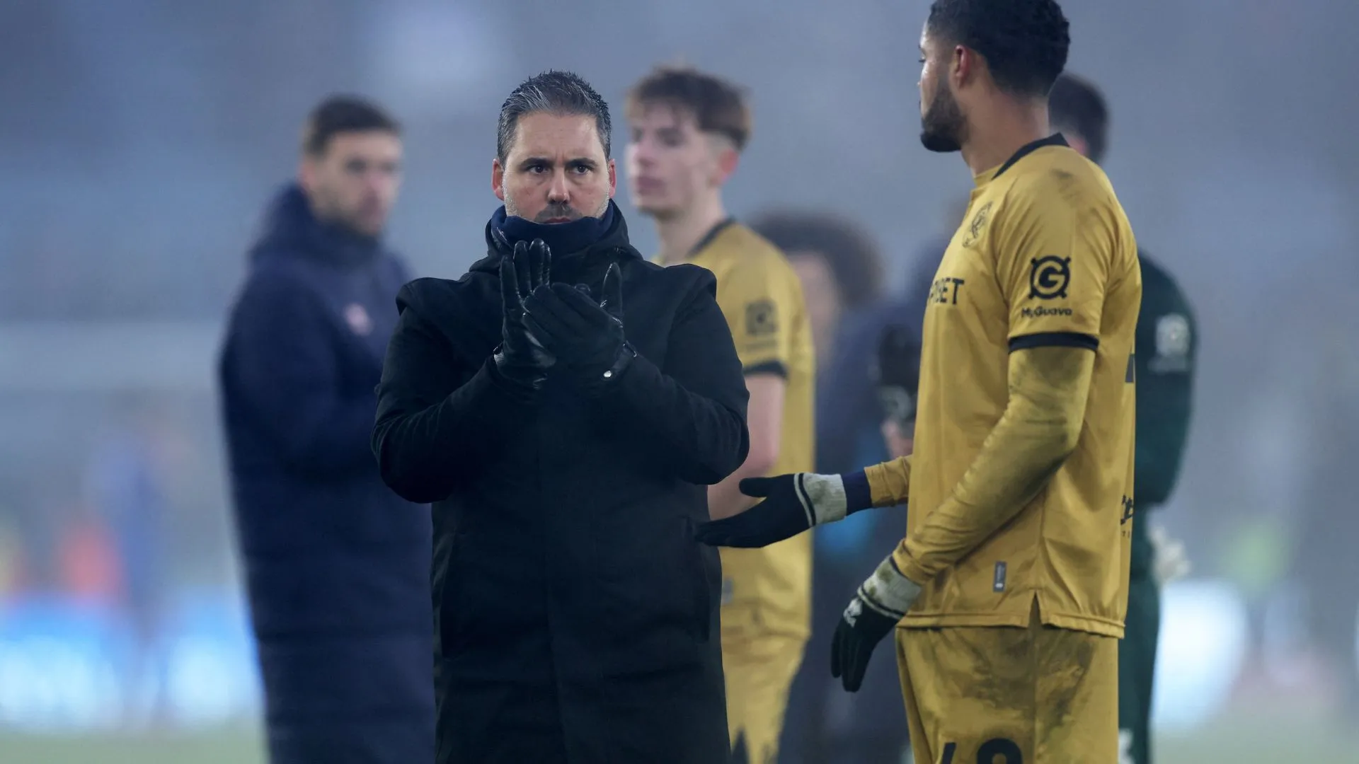 HLV Marti Cifuentes - ứng viên sáng giá cho ghế nóng tại Leicester City, người có thể trao cơ hội cho Will Alves.