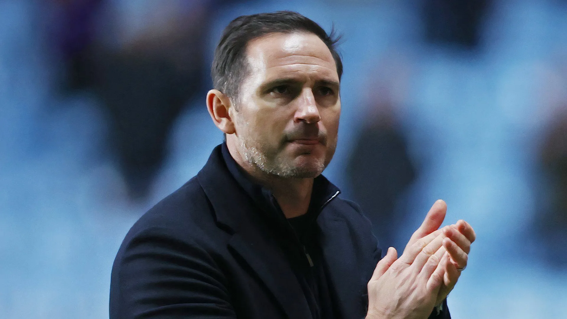 Huấn luyện viên Frank Lampard của Coventry City, người đang tìm kiếm tân binh cho hàng công.