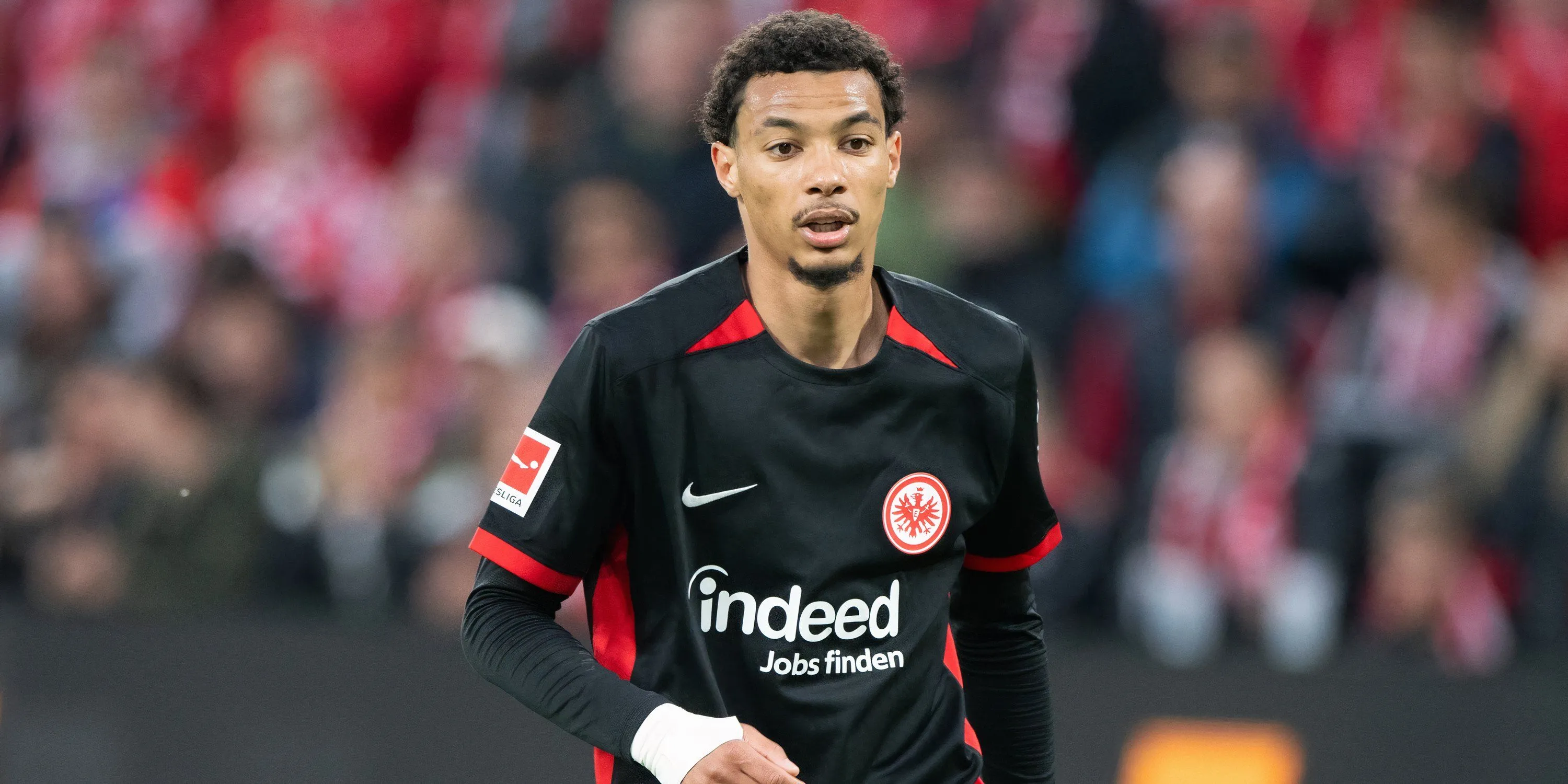 Hugo Ekitike thi đấu cho Eintracht Frankfurt