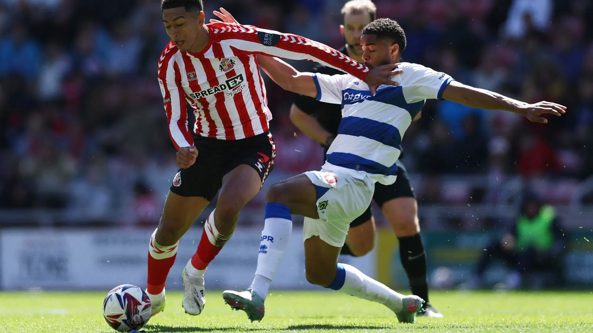 Jonathan Varane trong màu áo QPR thể hiện phong độ ấn tượng cuối mùa giải Championship