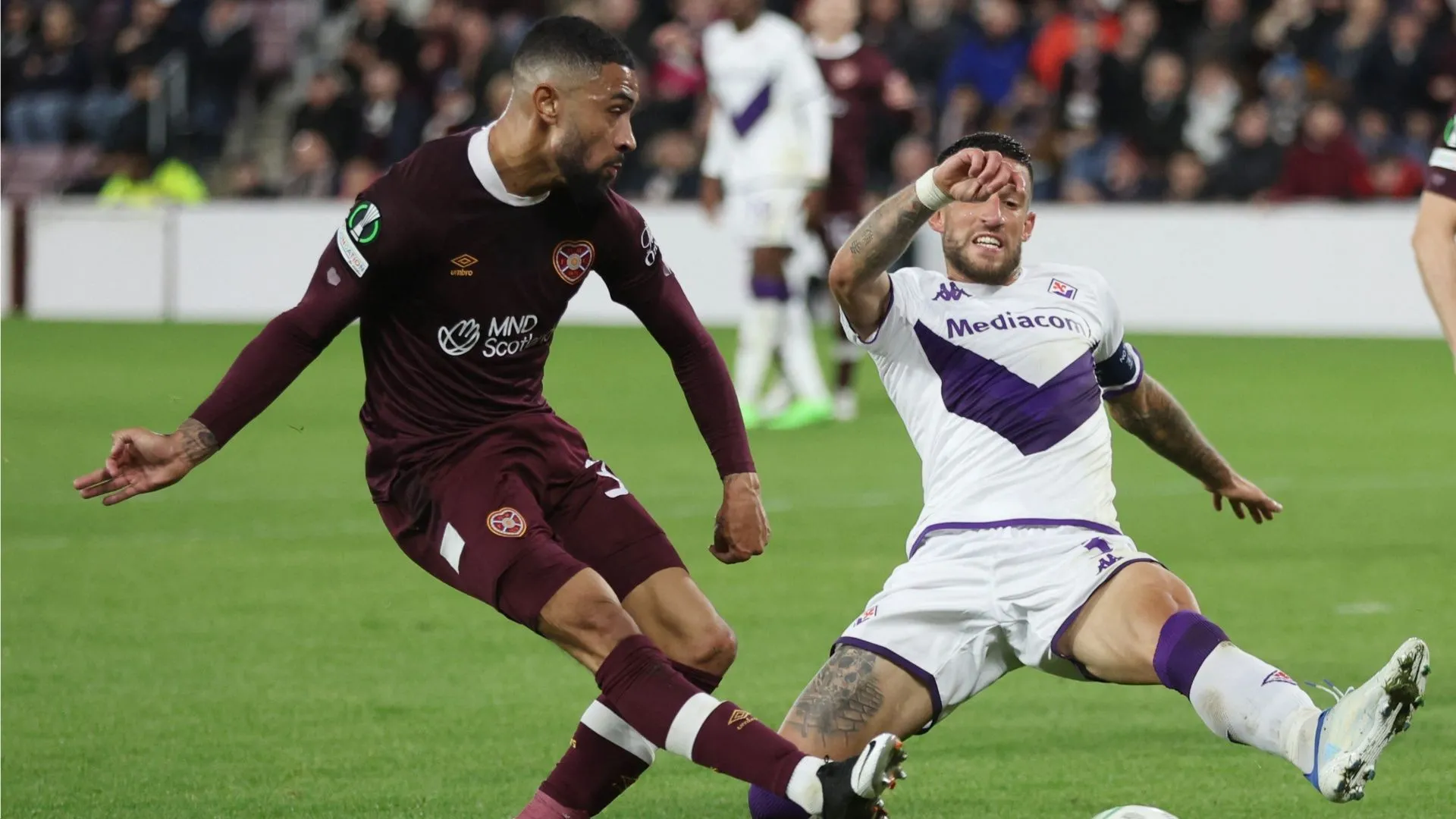 Josh Ginnelly thi đấu ấn tượng trong màu áo Hearts trước khi chuyển đến Swansea City