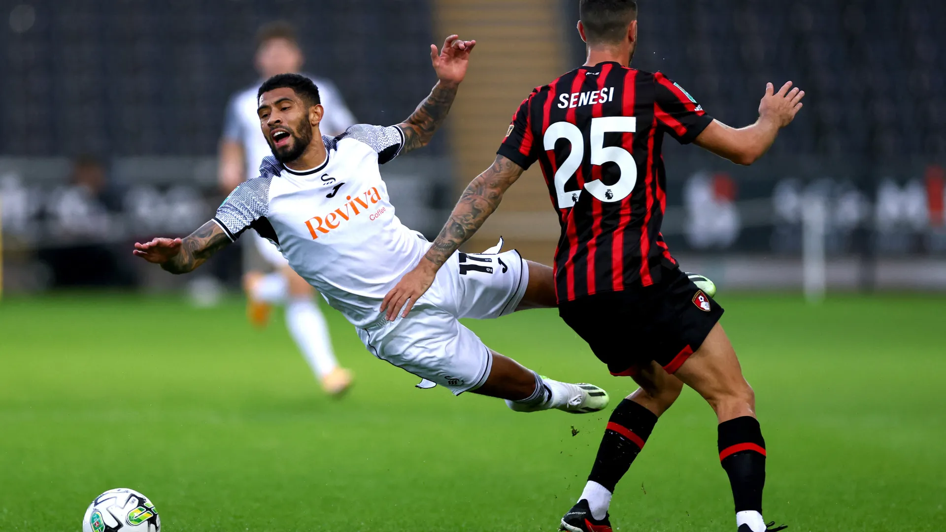 Josh Ginnelly trong màu áo Swansea City trước khi dính chấn thương gót chân Achilles nghiêm trọng