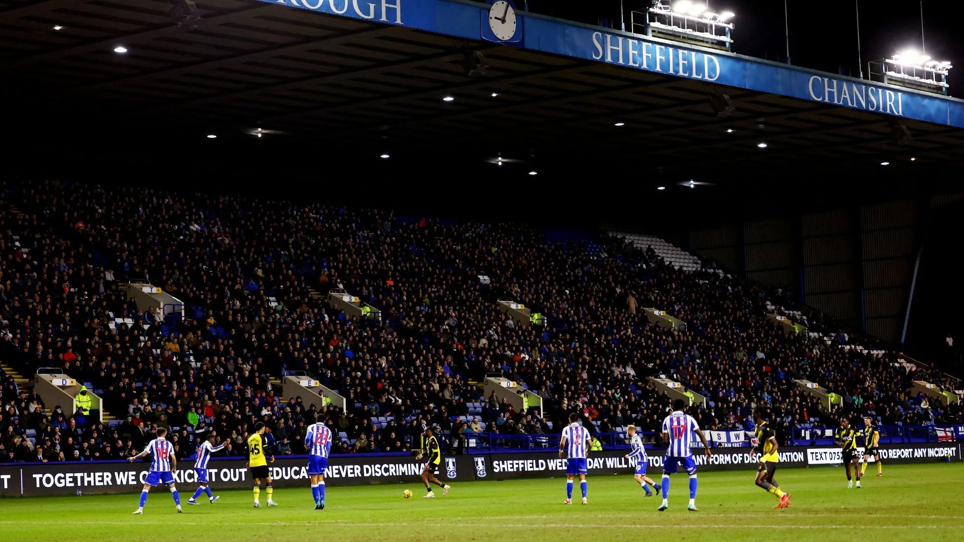 Khán đài North Stand sân Hillsborough bị ăn mòn, cần sửa chữa khẩn cấp