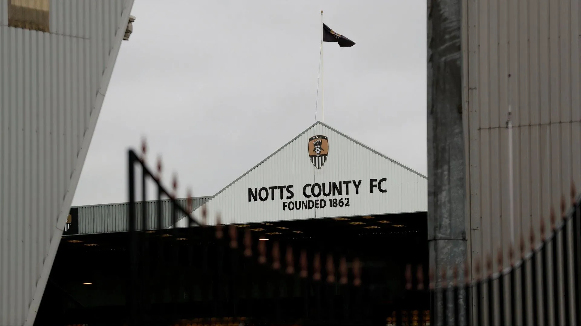 Sân vận động Meadow Lane của Notts County, nơi Filip Valencic từng thi đấu không thành công