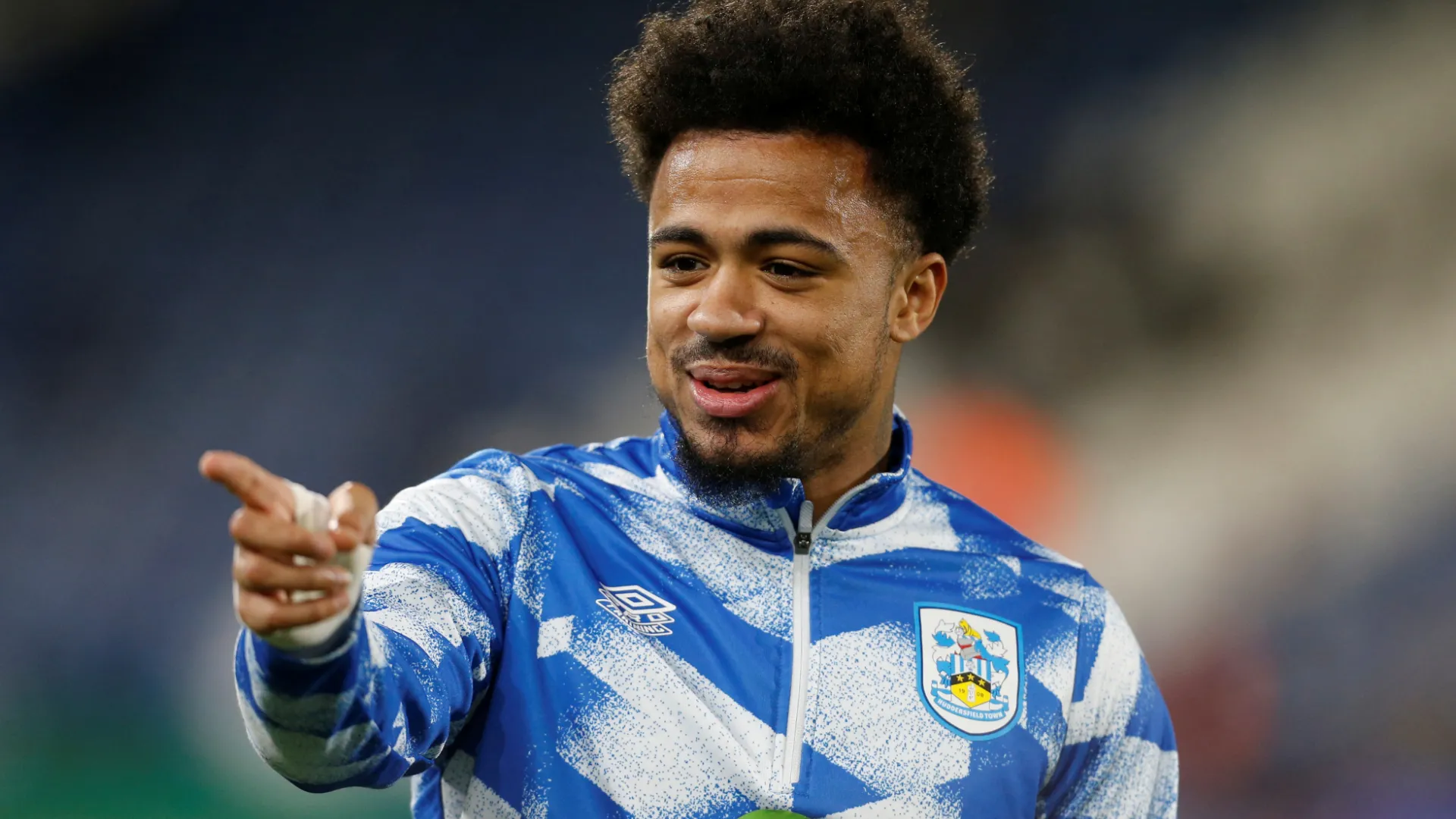 Tiền đạo Josh Koroma trong màu áo Huddersfield Town