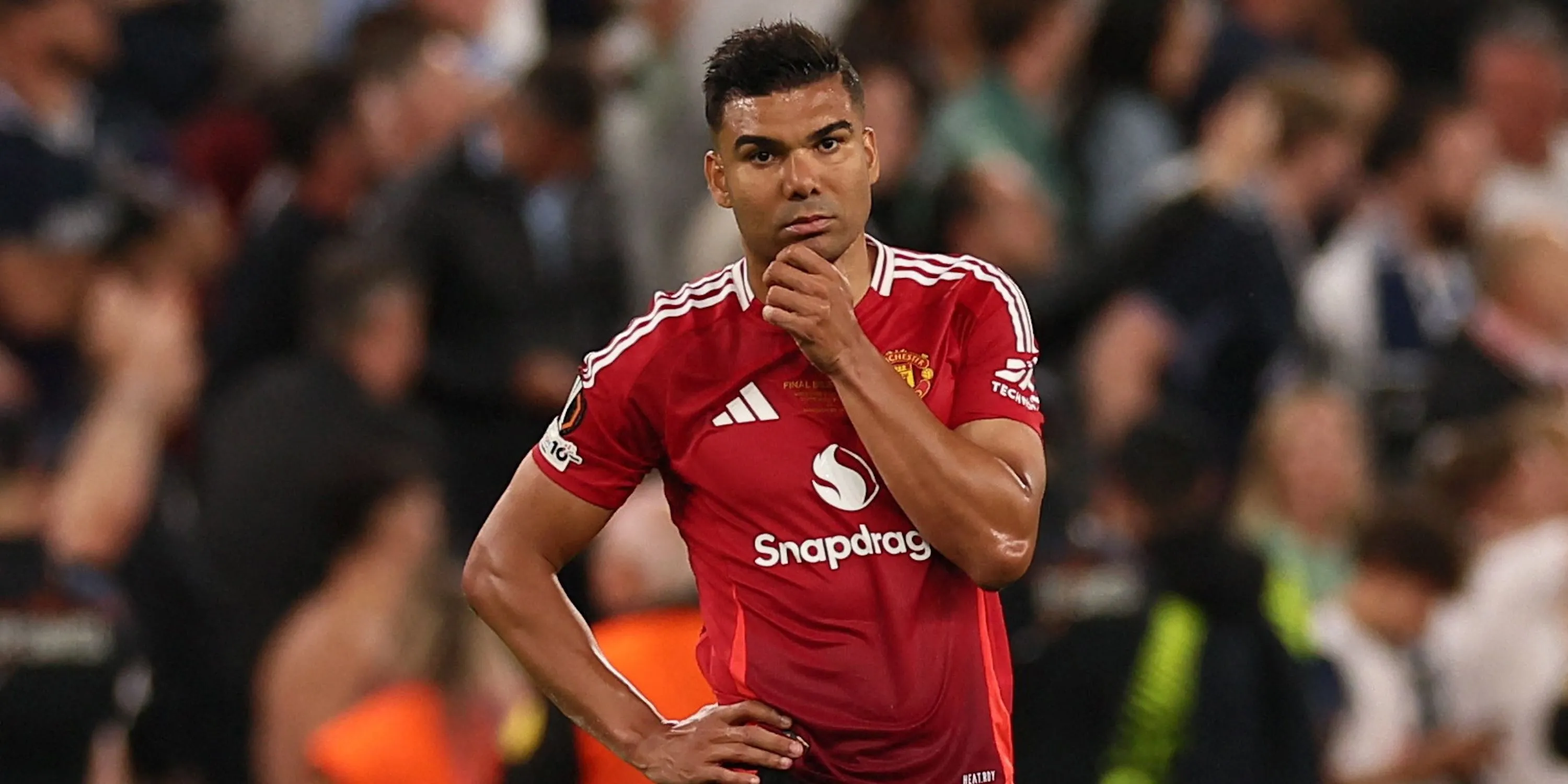 Tiền vệ Casemiro của Manchester United tỏ ra thất vọng trên sân cỏ