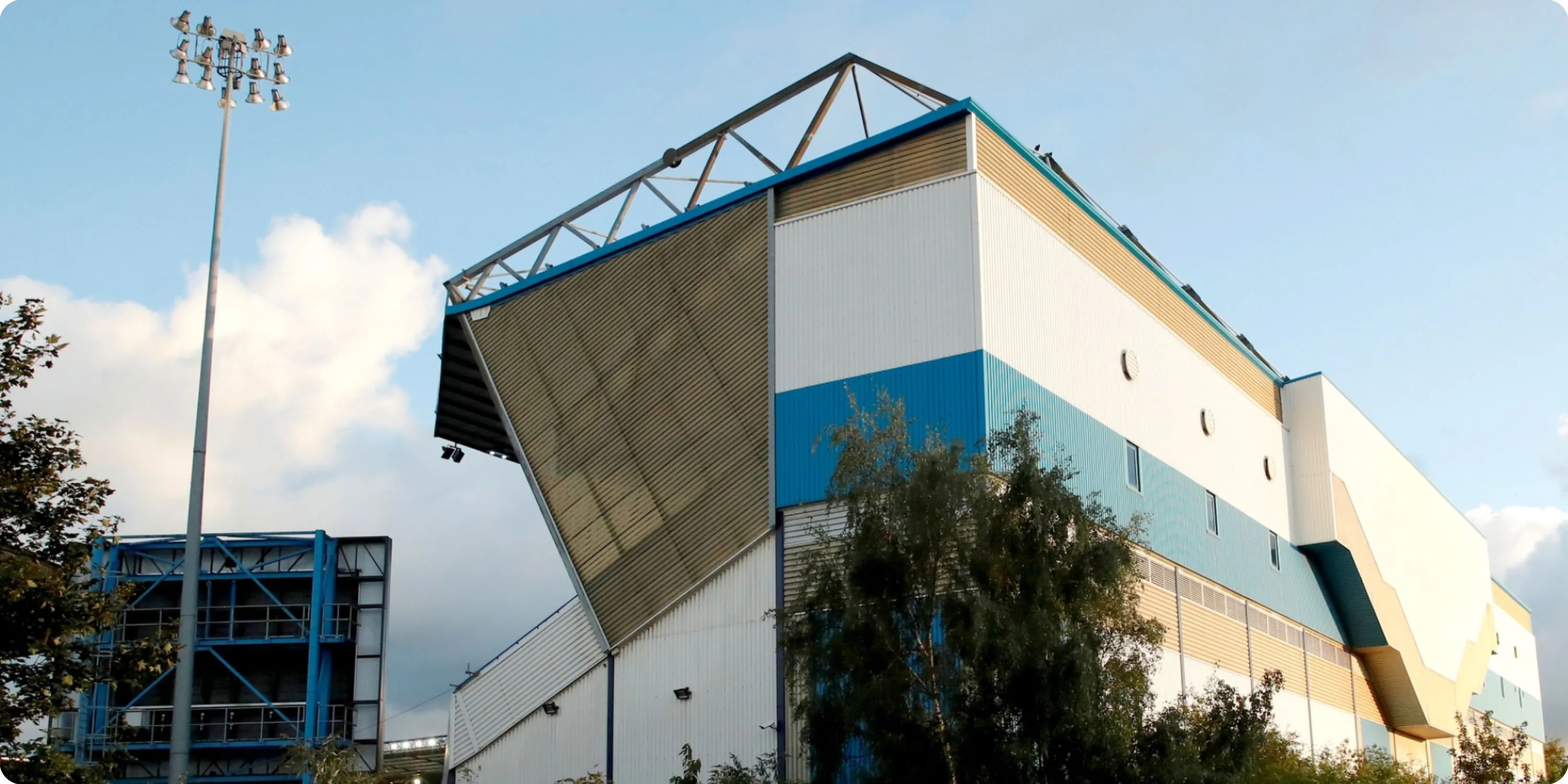 Tổng quan sân vận động St Andrew's của Birmingham City, nơi Troy Deeney chịu áp lực thi đấu đặc biệt trong sự nghiệp