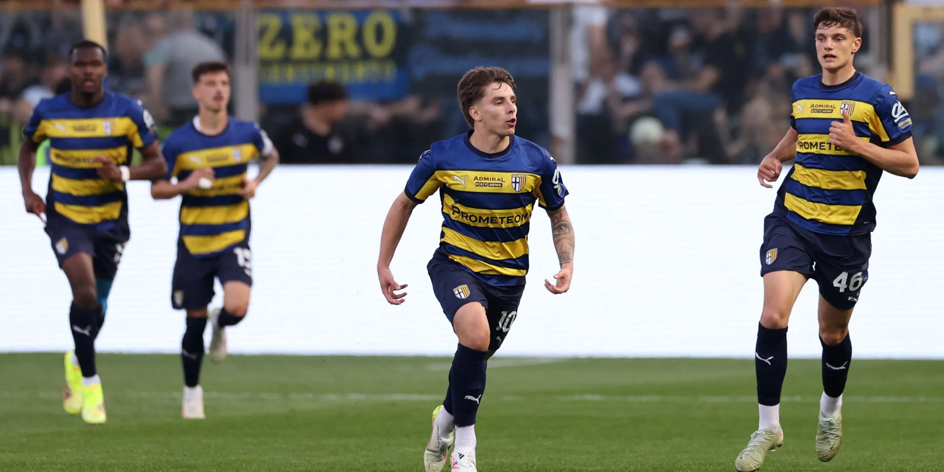 Trung vệ trẻ Giovanni Leoni của Parma, mục tiêu chuyển nhượng của Liverpool.