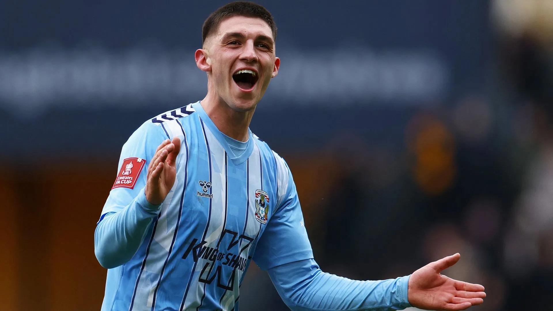 Bobby Thomas, trung vệ Coventry City, mục tiêu chuyển nhượng của Sheffield United