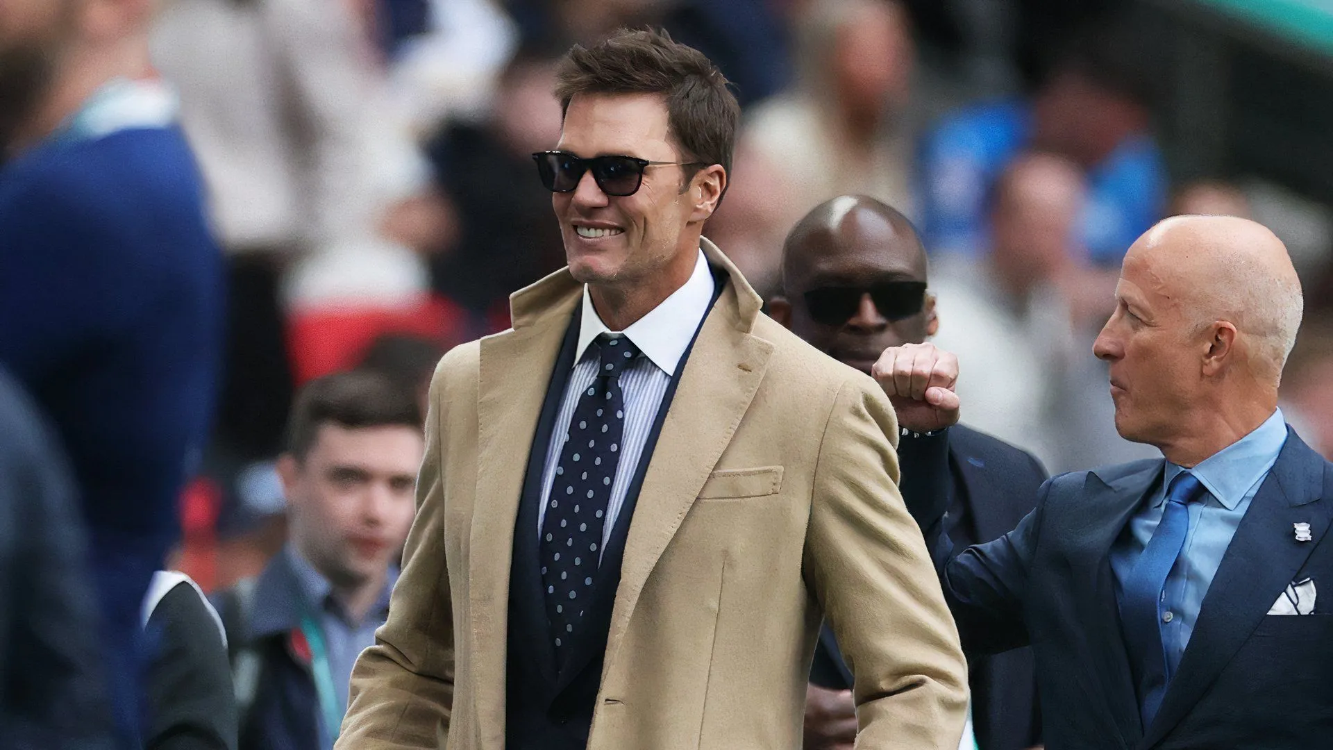 Cổ đông thiểu số Tom Brady trong chuyến thăm và làm việc tại CLB Birmingham City