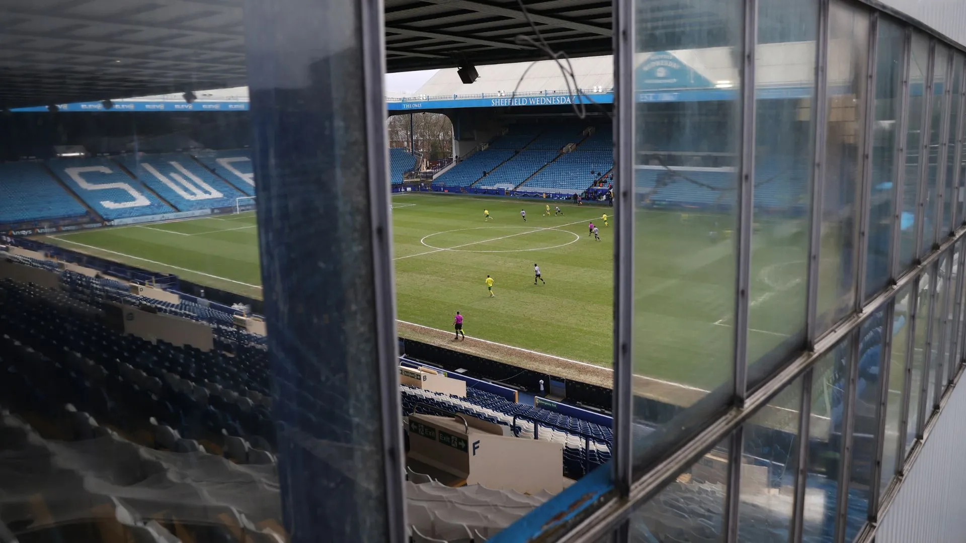 Khán đài phía Bắc tại sân vận động Hillsborough của Sheffield Wednesday được đánh giá không an toàn