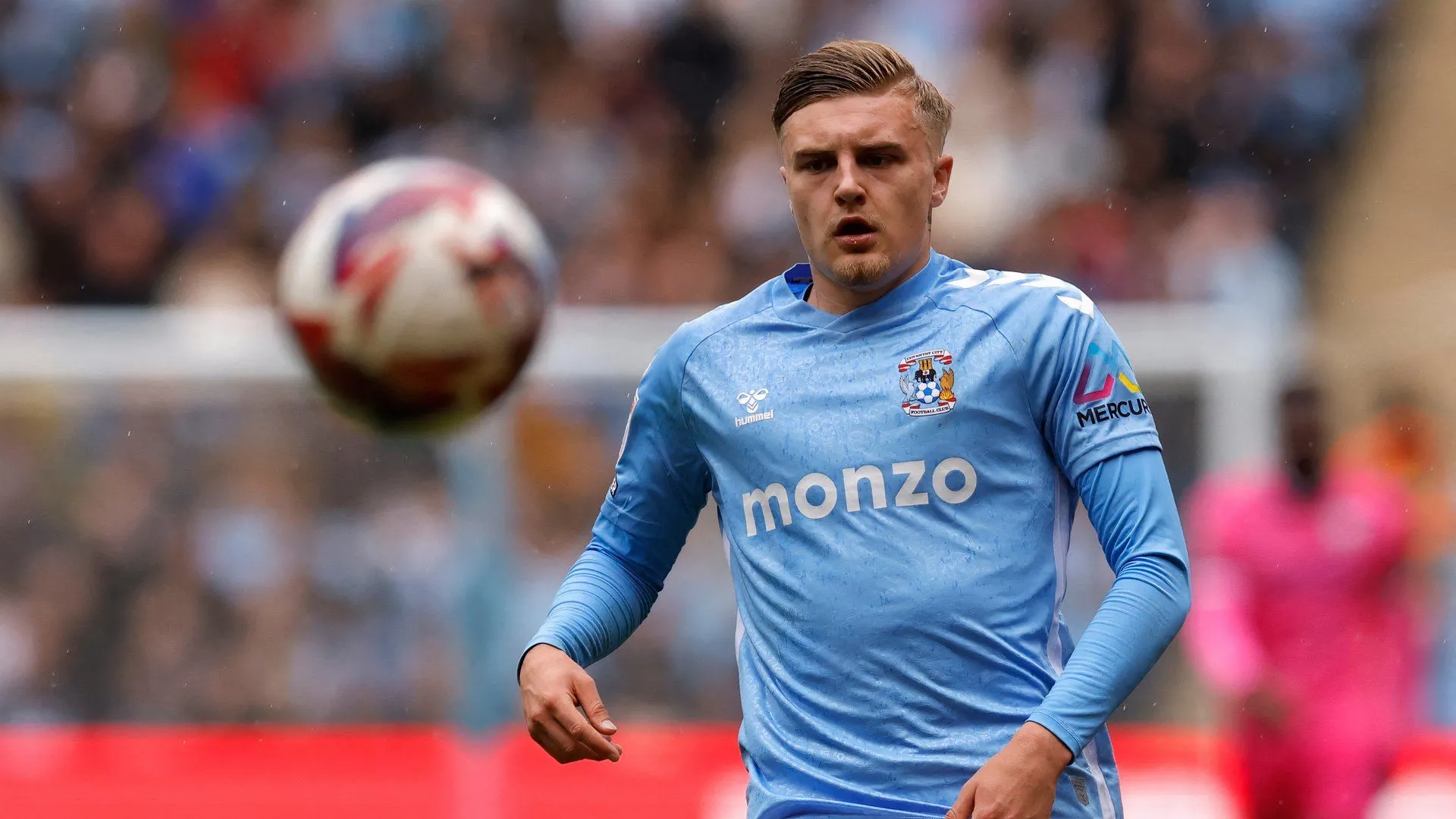 Norman Bassette, tiềm năng chuyển nhượng từ Coventry City sang Eredivisie