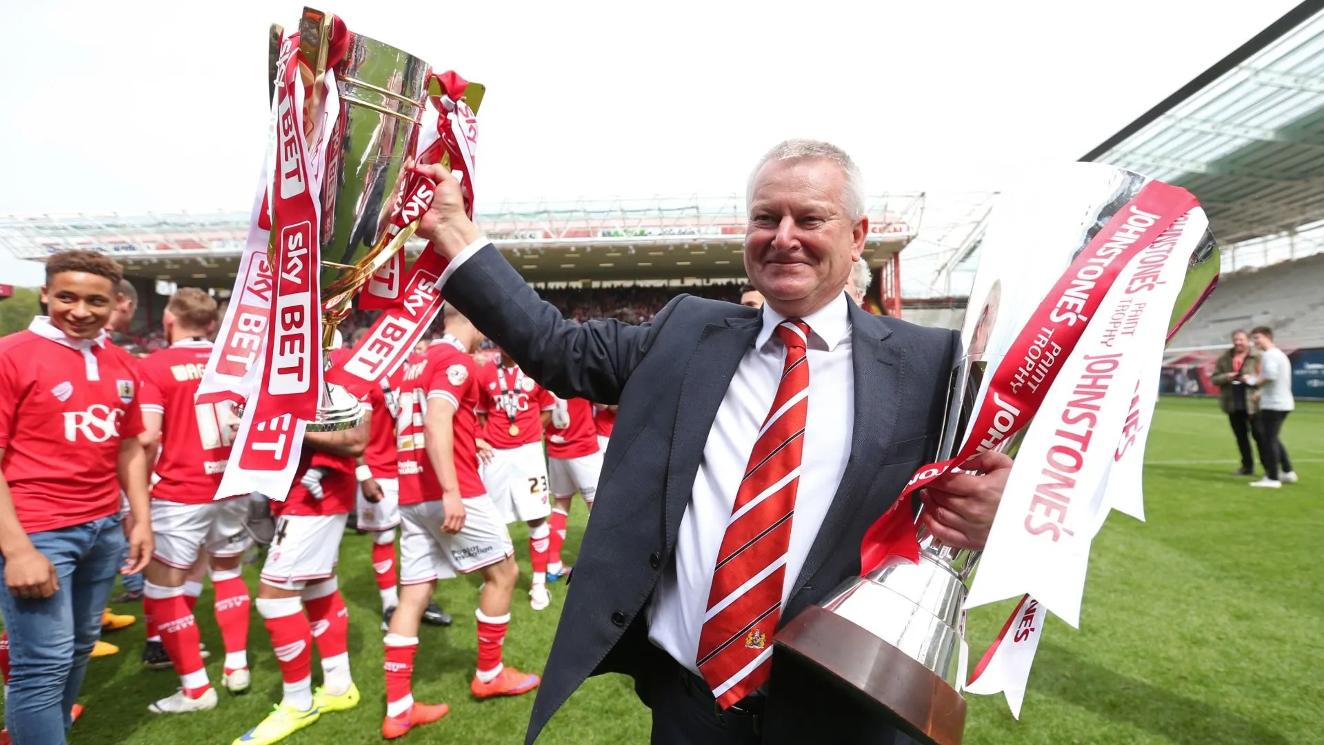 Steve Lansdown, chủ sở hữu tận tâm của Bristol City tại Ashton Gate