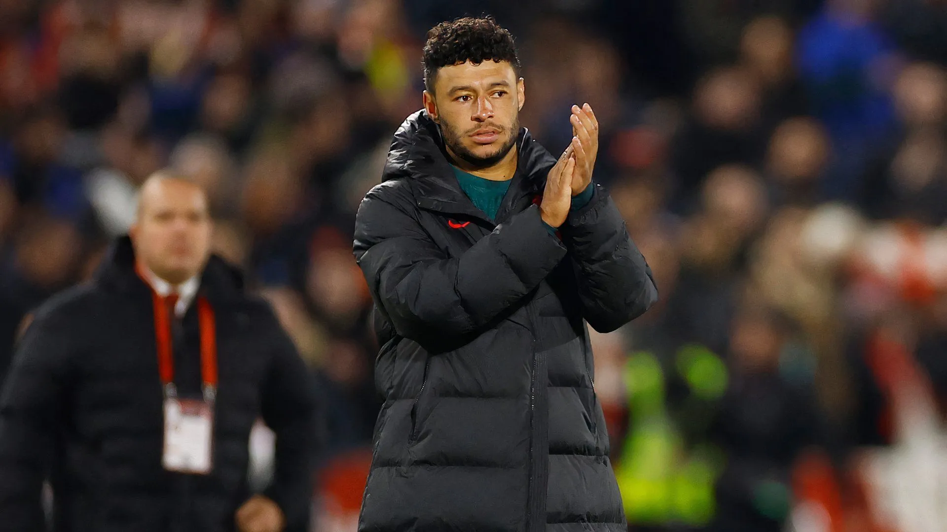 Cựu tiền vệ Liverpool, Alex Oxlade-Chamberlain, đang là cầu thủ tự do được Birmingham City quan tâm.