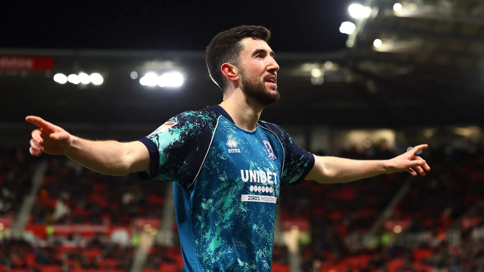 Finn Azaz chia tay Middlesbrough, quyết định tái đầu tư cho câu lạc bộ
