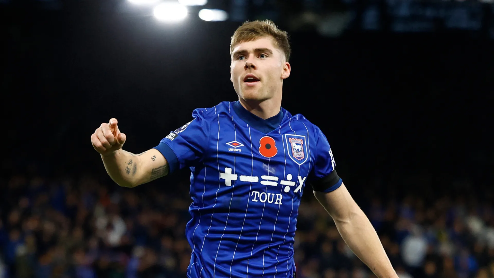 Leif Davis của Ipswich Town