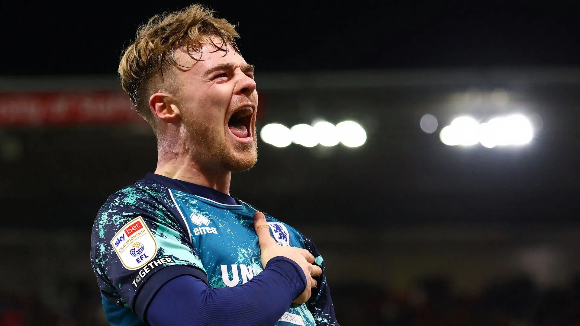 Tommy Conway ghi bàn cho Middlesbrough